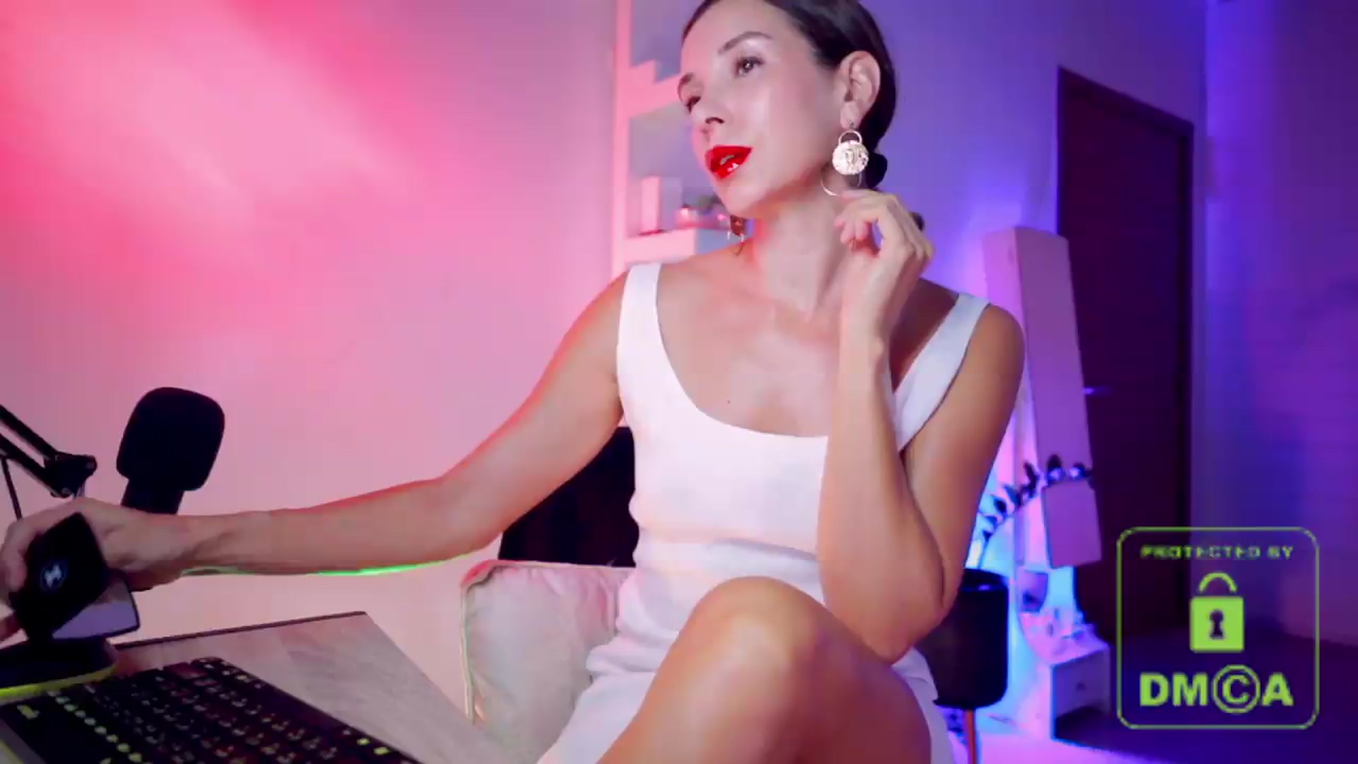 Gallery image thumbnail from AddictsQueen's myfreecams stream on, 07/17/2026, 05:10 image 9 of 20