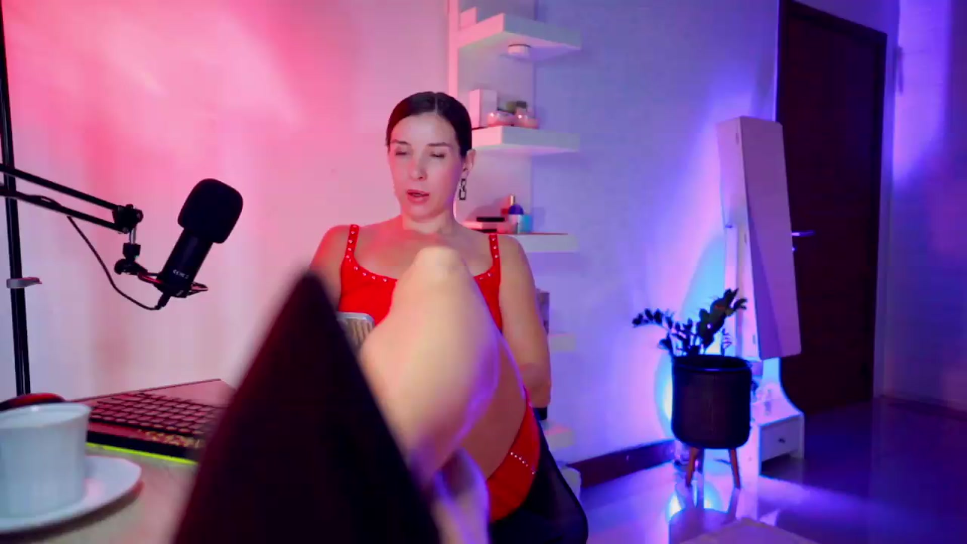 Gallery image thumbnail from AddictsQueen's myfreecams stream on, 08/20/2026, 05:36 image 12 of 20
