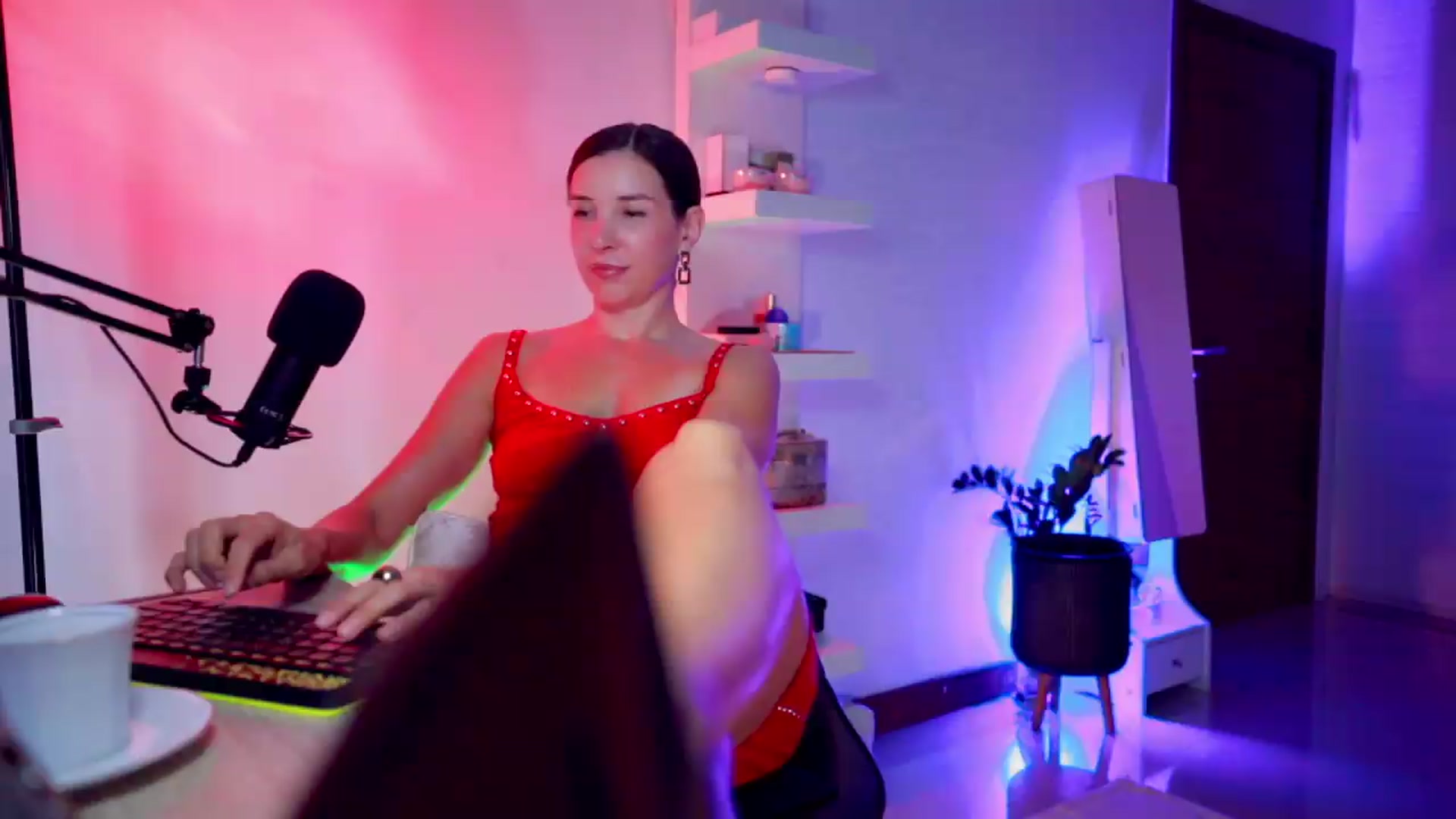 Gallery image thumbnail from AddictsQueen's myfreecams stream on, 08/20/2026, 05:36 image 5 of 20
