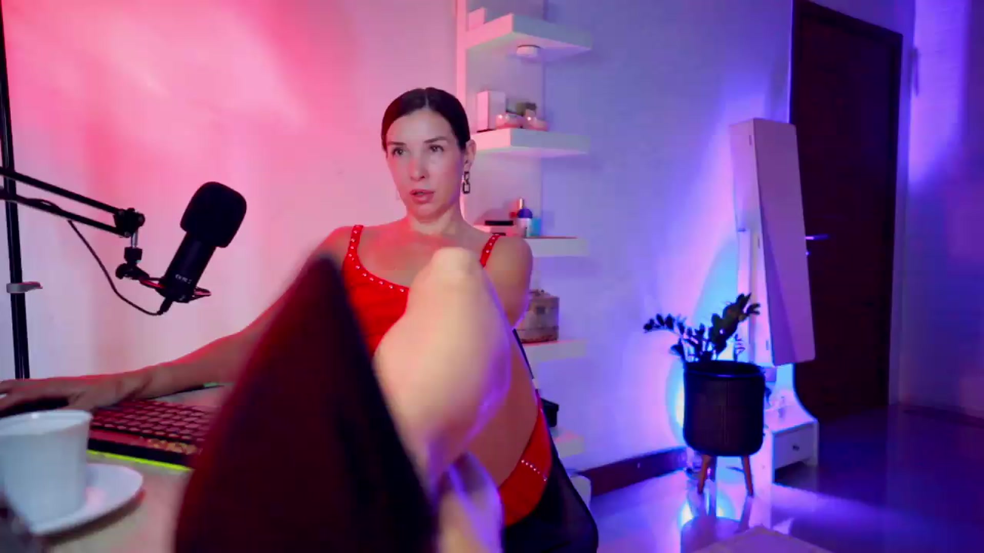 Gallery image thumbnail from AddictsQueen's myfreecams stream on, 08/20/2026, 05:36 image 11 of 20