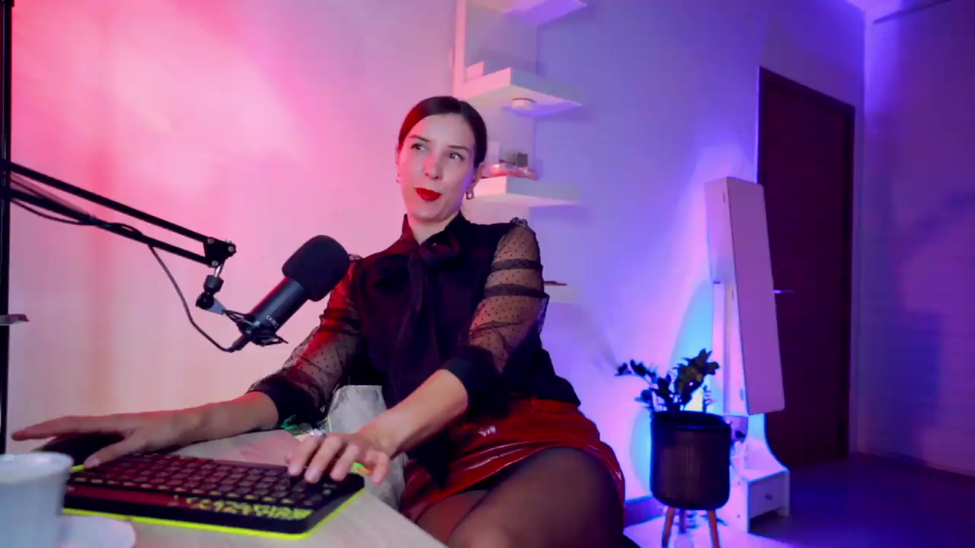 Gallery image thumbnail from AddictsQueen's myfreecams stream on, 08/30/2026, 06:52 image 2 of 20