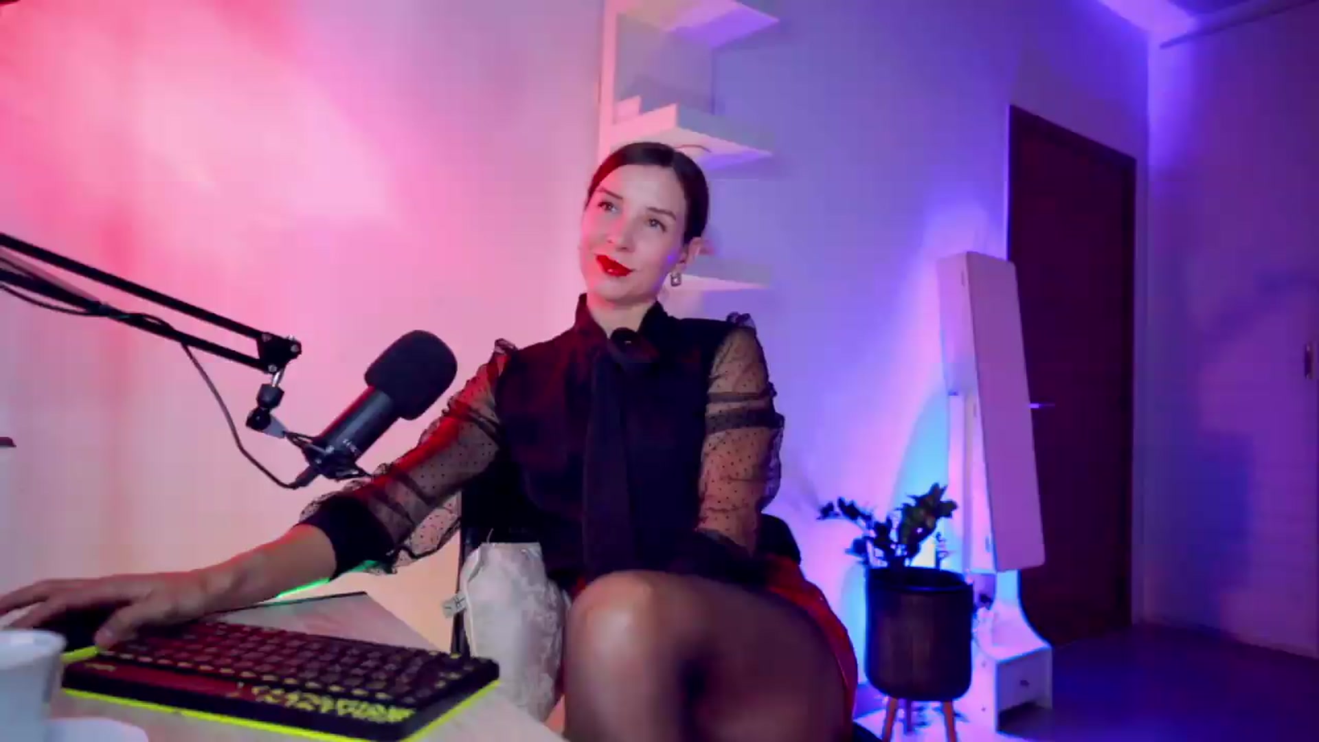 Gallery image thumbnail from AddictsQueen's myfreecams stream on, 08/30/2026, 06:52 image 11 of 20