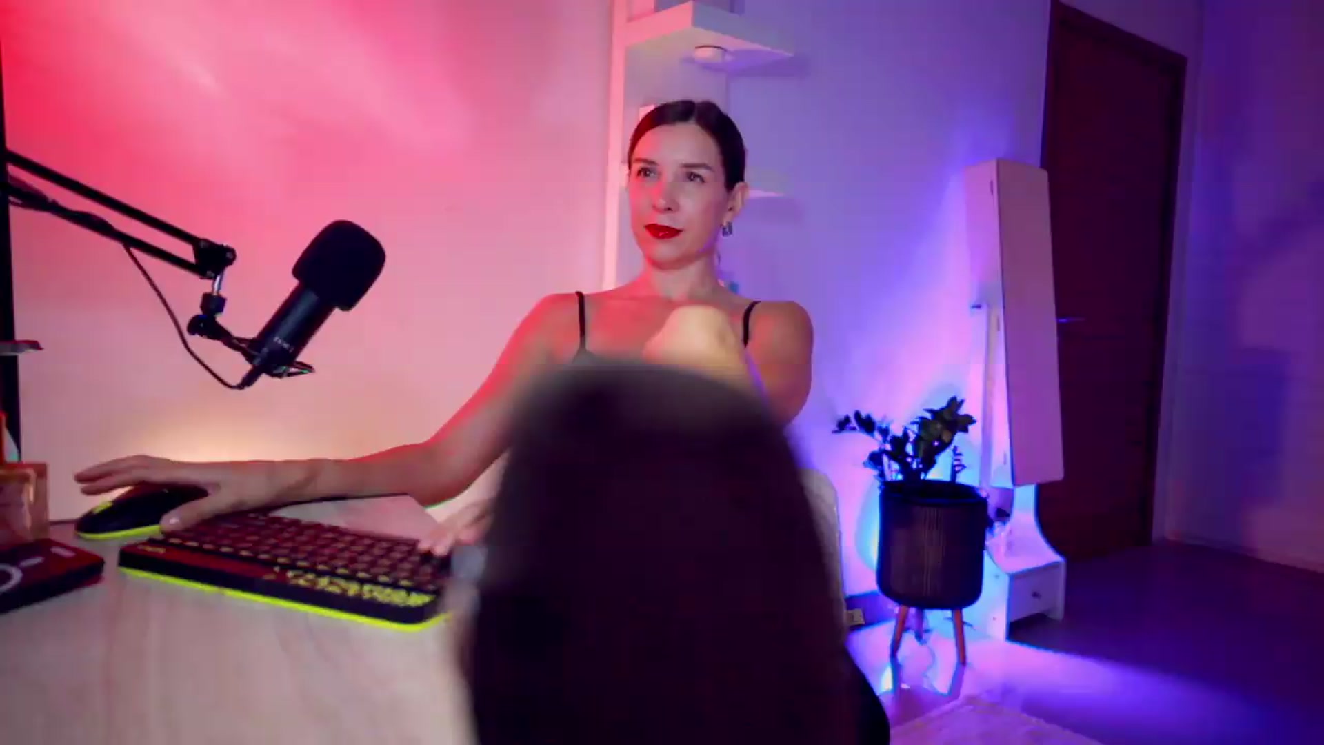 Gallery image thumbnail from AddictsQueen's myfreecams stream on, 08/31/2026, 14:23 image 7 of 20