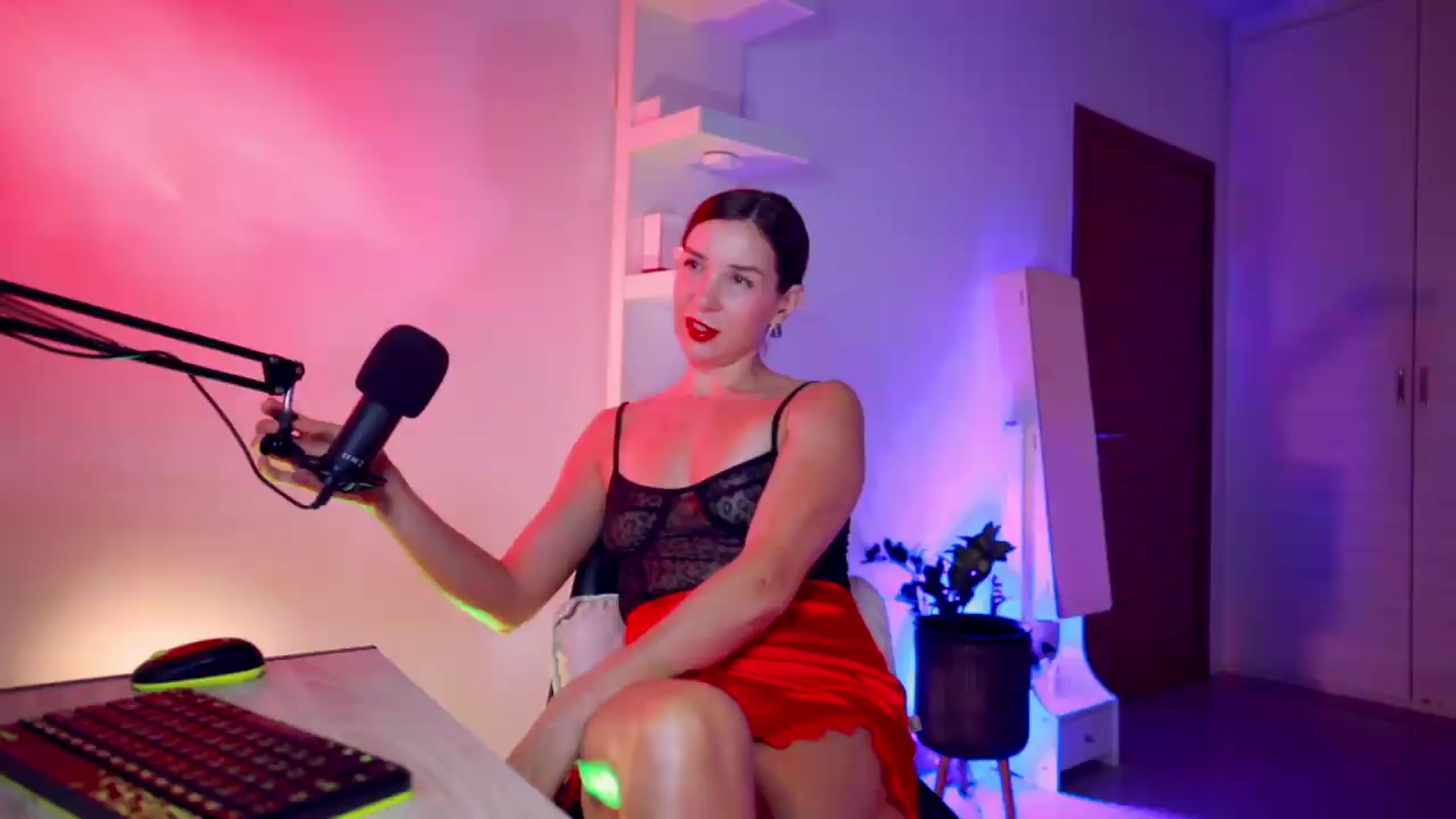 Gallery image thumbnail from AddictsQueen's myfreecams stream on, 08/31/2026, 14:23 image 9 of 20