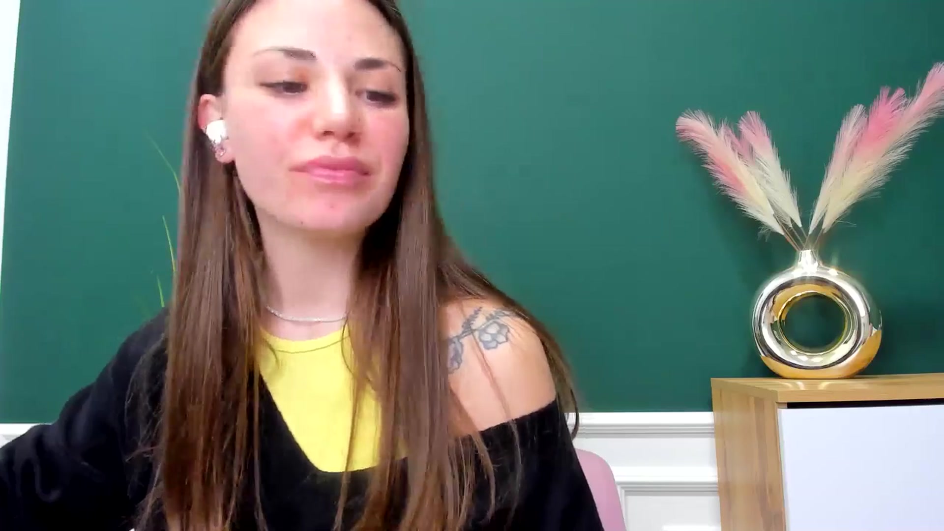 Gallery image thumbnail from AdelaShery's myfreecams stream on, 03/09/2025, 15:56 image 17 of 20