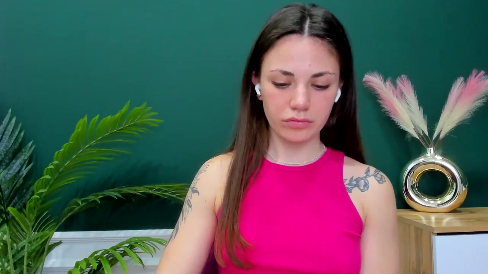 Gallery image thumbnail from AdelaShery's myfreecams stream on, 03/10/2025, 17:09 image 6 of 20