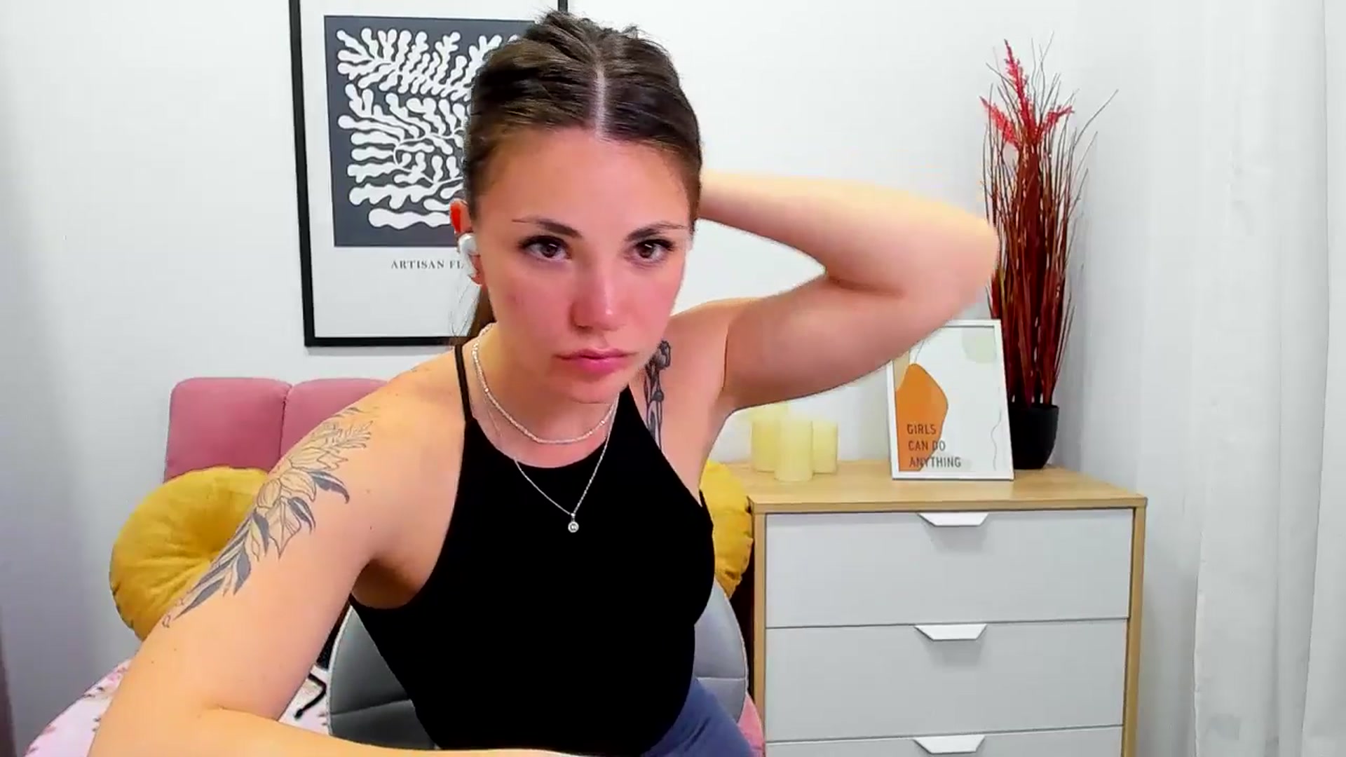 Gallery image thumbnail from AdelaShery's myfreecams stream on, 03/16/2025, 15:00 image 4 of 20