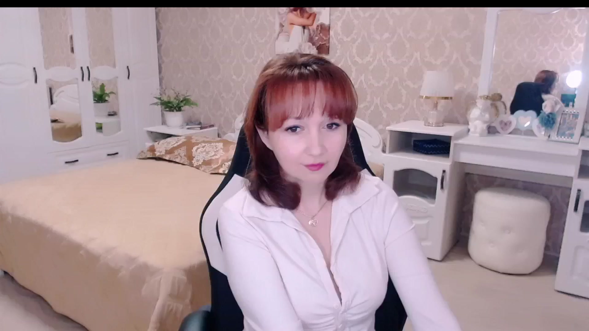 Gallery image thumbnail from AdeleEvans1's myfreecams stream on, 05/11/2025, 17:18 image 4 of 20