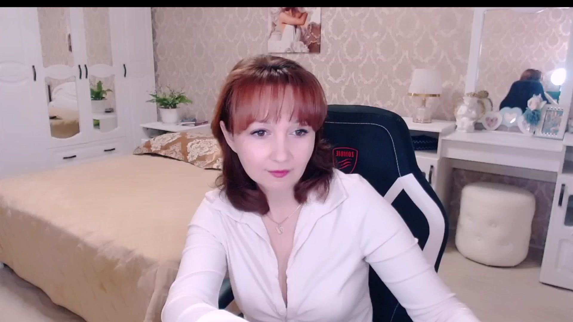 Gallery image thumbnail from AdeleEvans1's myfreecams stream on, 05/11/2025, 17:18 image 11 of 20
