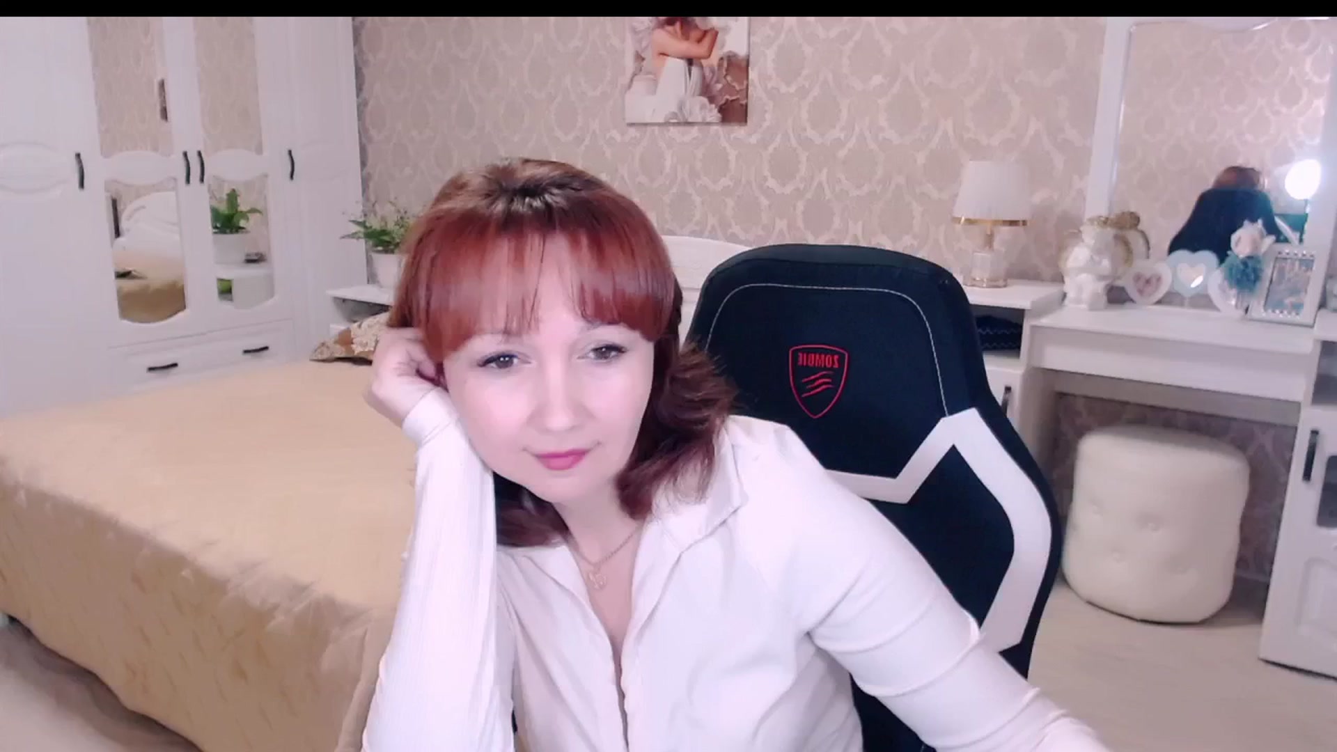 Gallery image thumbnail from AdeleEvans1's myfreecams stream on, 05/11/2025, 17:18 image 18 of 20