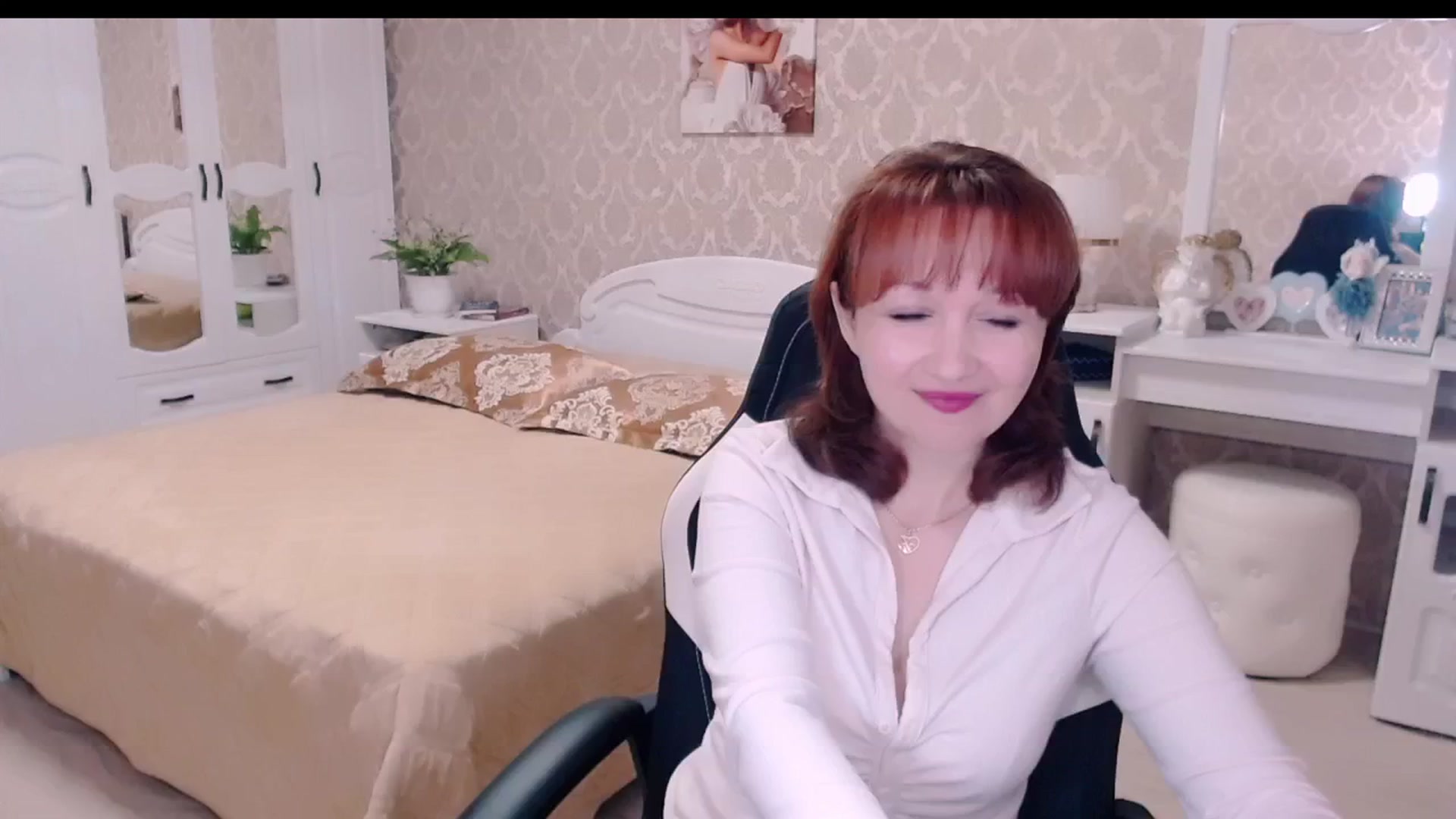Gallery image thumbnail from AdeleEvans1's myfreecams stream on, 05/11/2025, 17:18 image 15 of 20
