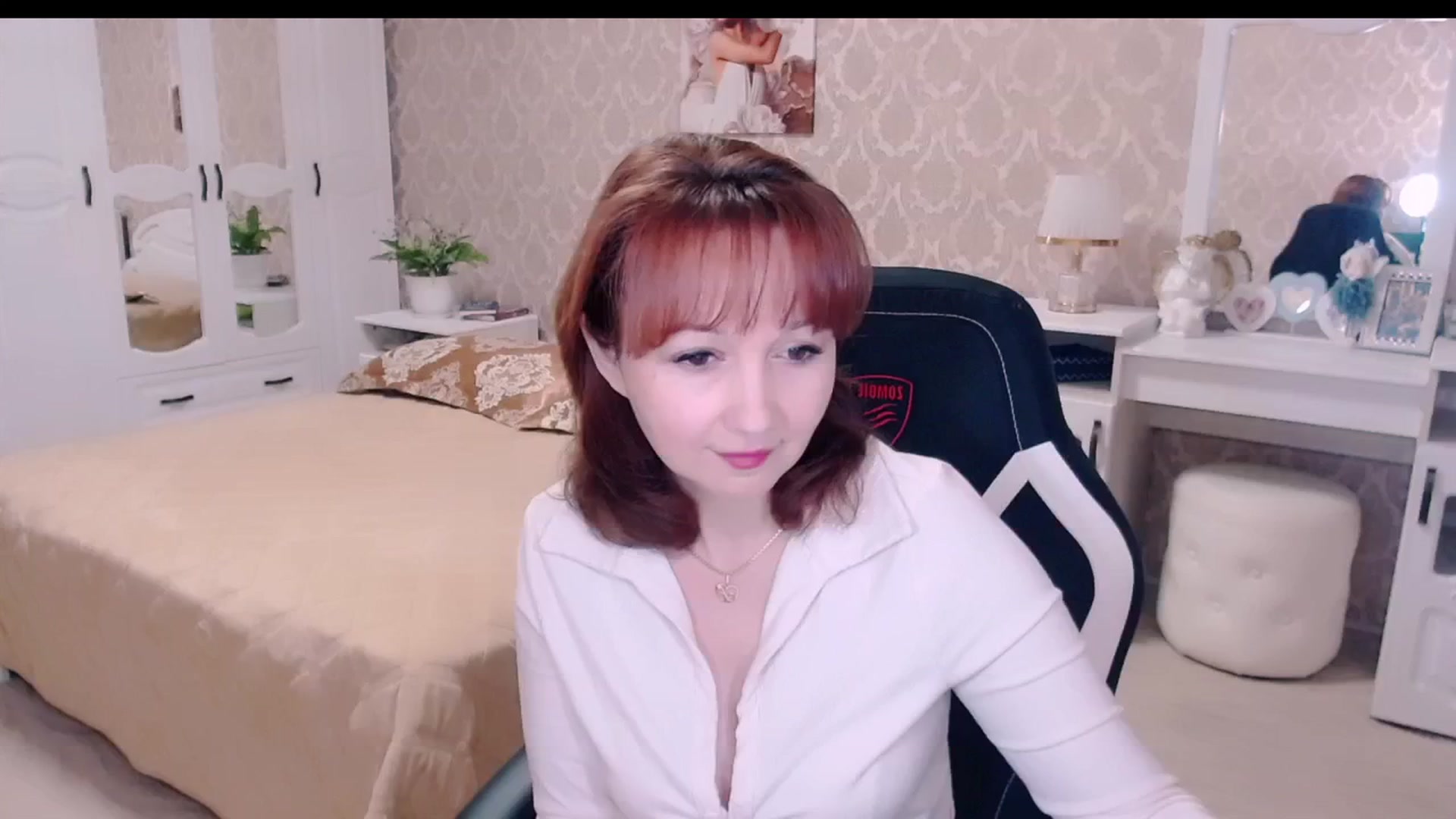 Gallery image thumbnail from AdeleEvans1's myfreecams stream on, 05/11/2025, 17:18 image 5 of 20
