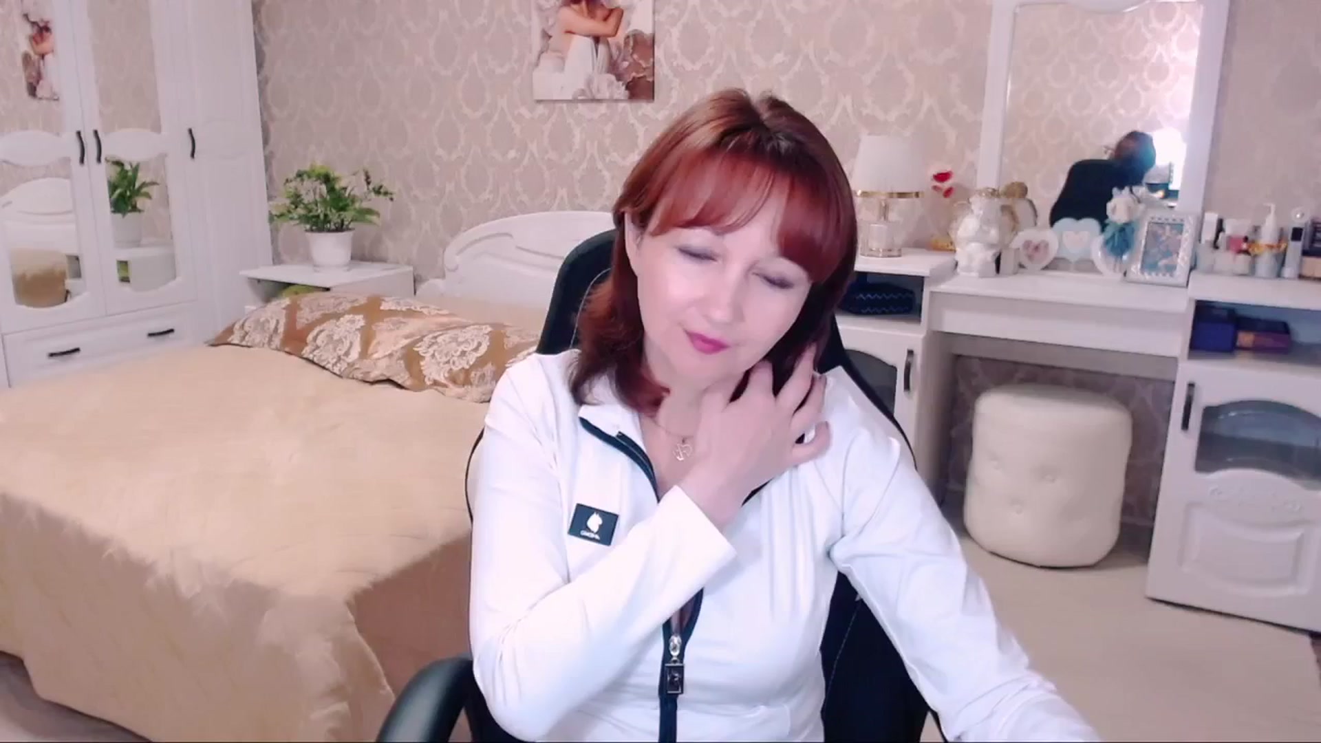 Gallery image thumbnail from AdeleEvans1's myfreecams stream on, 06/20/2025, 24:21 image 20 of 20