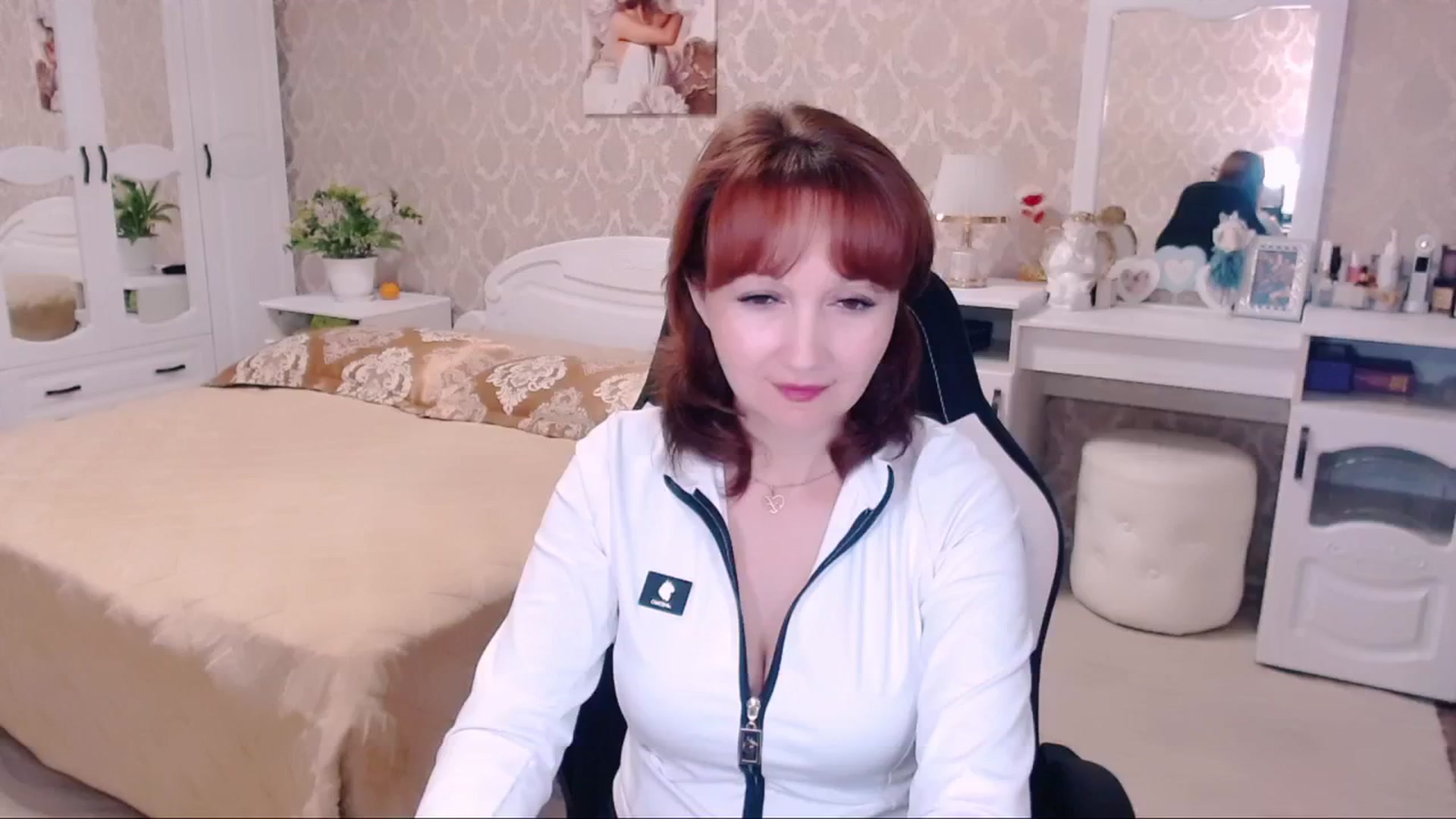 Gallery image thumbnail from AdeleEvans1's myfreecams stream on, 06/21/2025, 19:17 image 2 of 20