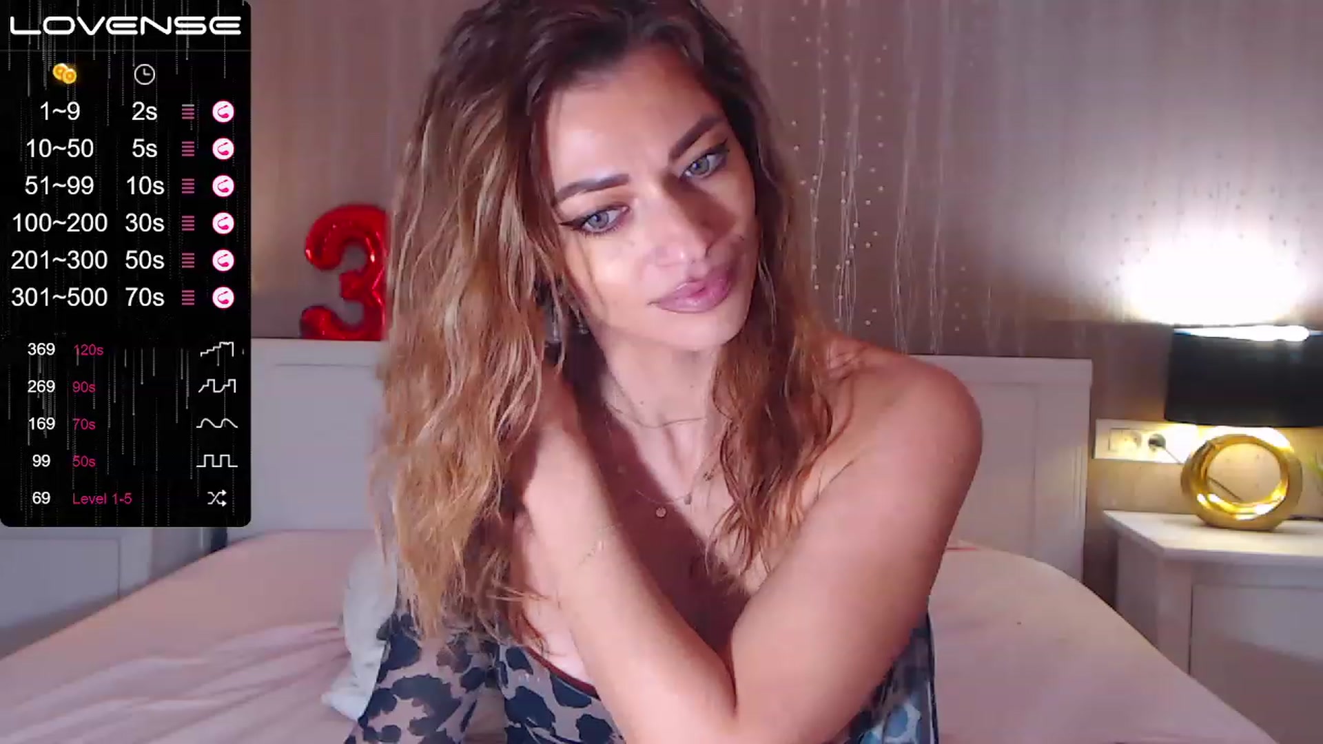 Gallery image thumbnail from AdeleFoxy's myfreecams stream on, 11/26/2022, 10:22 image 12 of 20