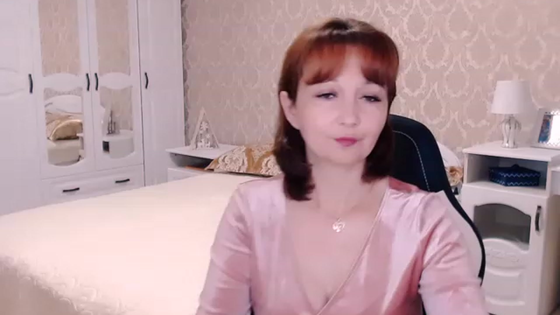 Gallery image thumbnail from AdeleMoran's myfreecams stream on, 07/23/2023, 17:14 image 2 of 20