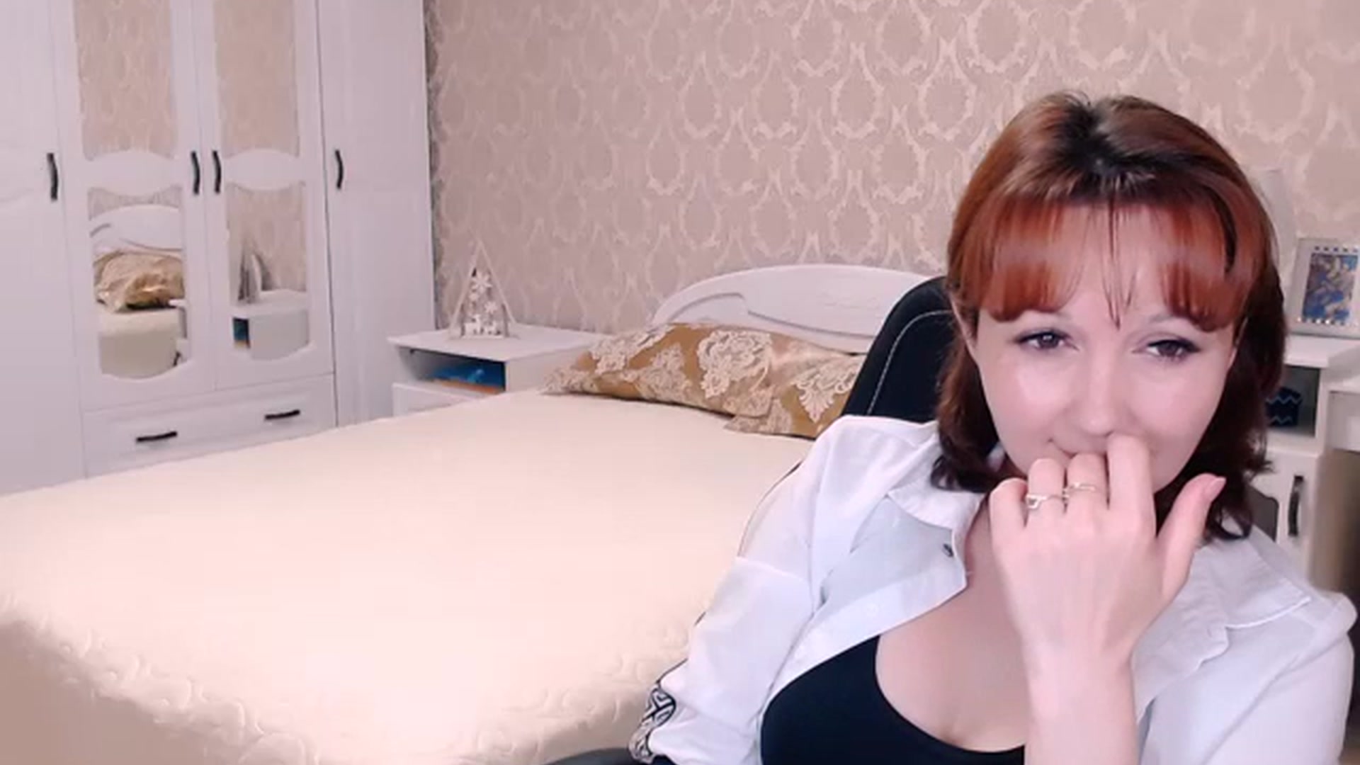Gallery image thumbnail from AdeleMoran's myfreecams stream on, 07/29/2023, 19:21 image 17 of 20