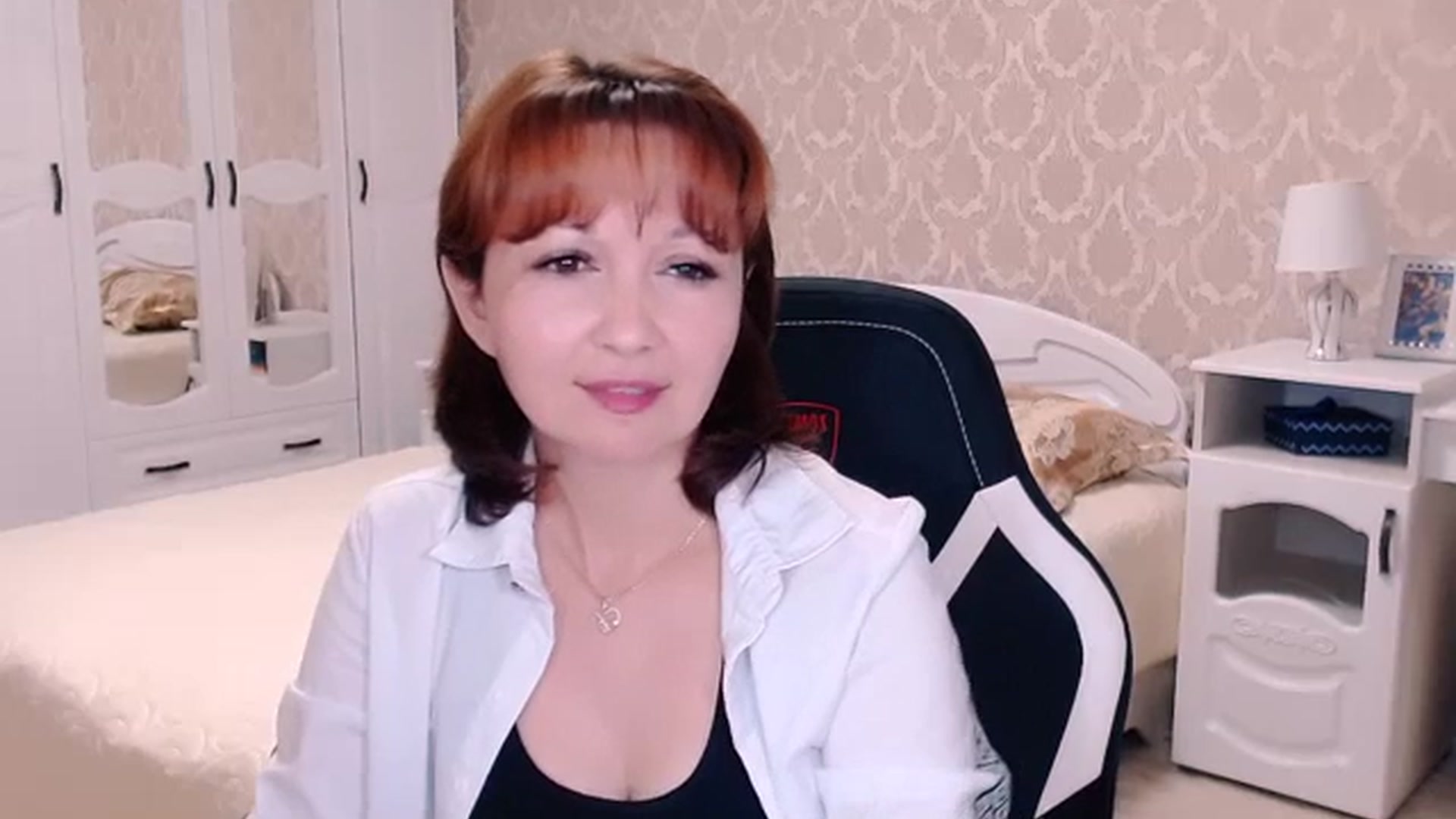 Gallery image thumbnail from AdeleMoran's myfreecams stream on, 07/29/2023, 19:21 image 3 of 20