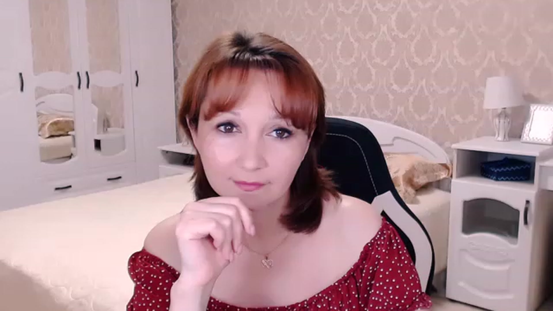 Gallery image thumbnail from AdeleMoran's myfreecams stream on, 08/12/2023, 18:41 image 1 of 20