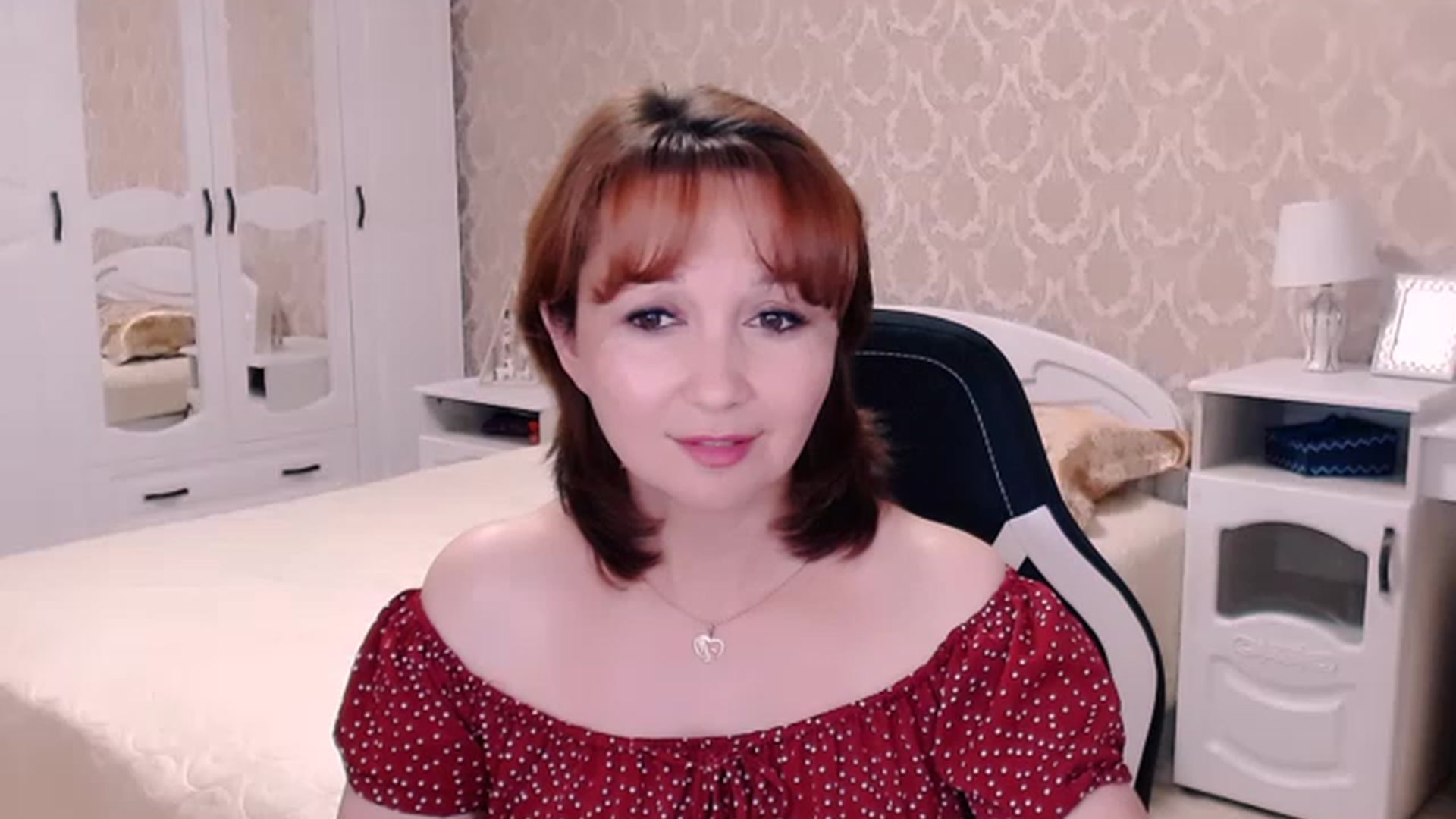 Gallery image thumbnail from AdeleMoran's myfreecams stream on, 08/12/2023, 18:41 image 4 of 20