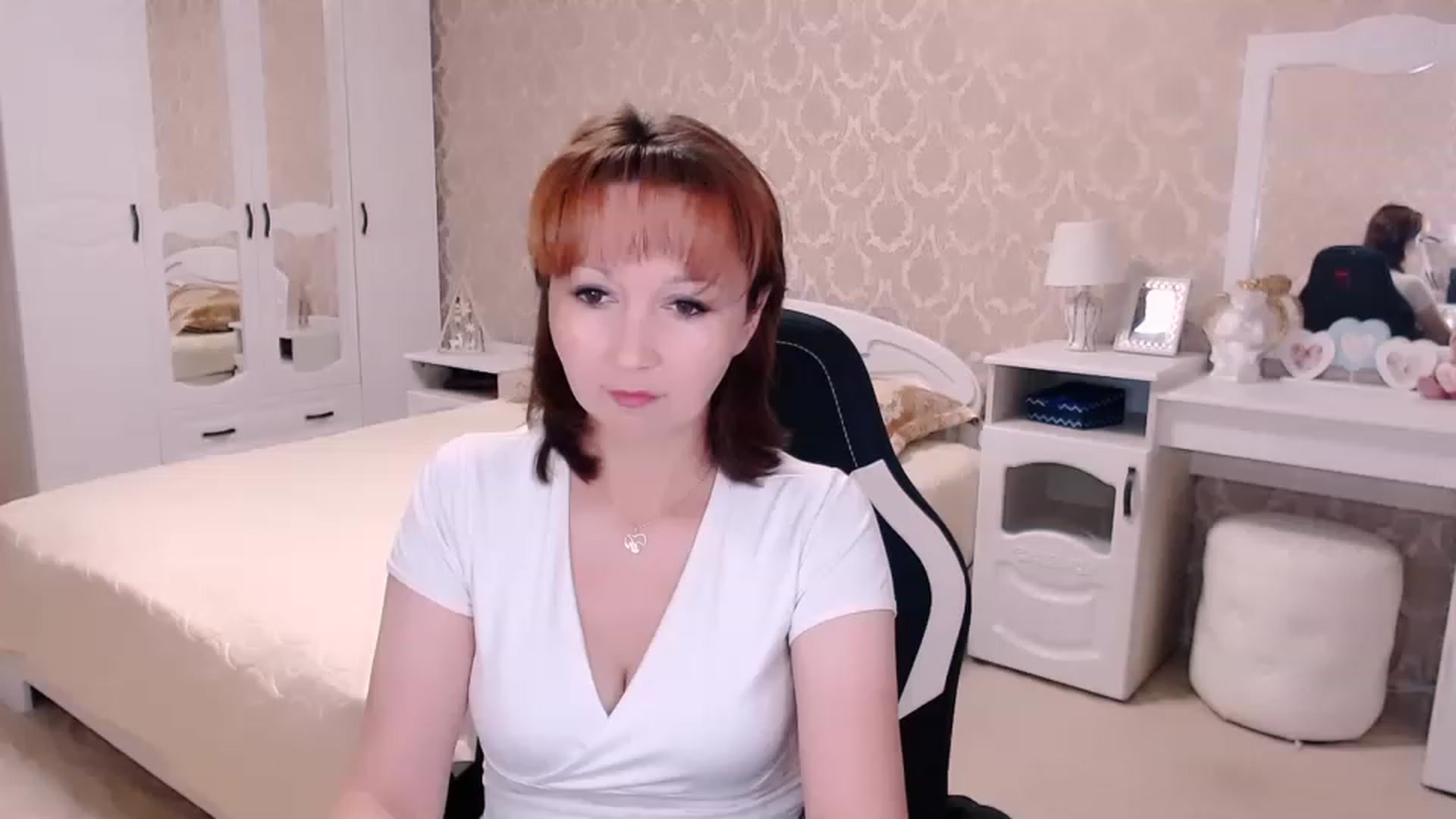 Gallery image thumbnail from AdeleMoran's myfreecams stream on, 08/13/2023, 16:33 image 17 of 20