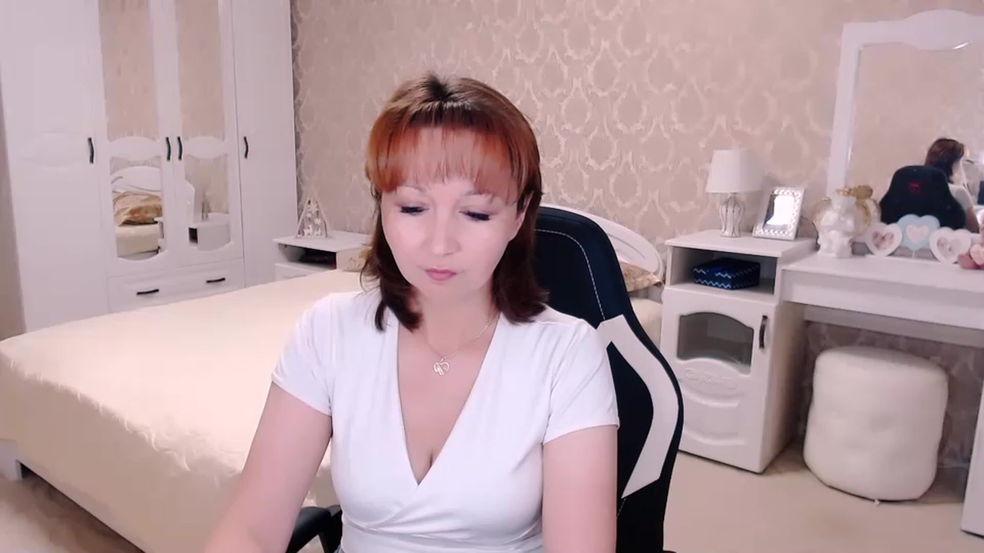 Gallery image thumbnail from AdeleMoran's myfreecams stream on, 08/13/2023, 16:33 image 12 of 20