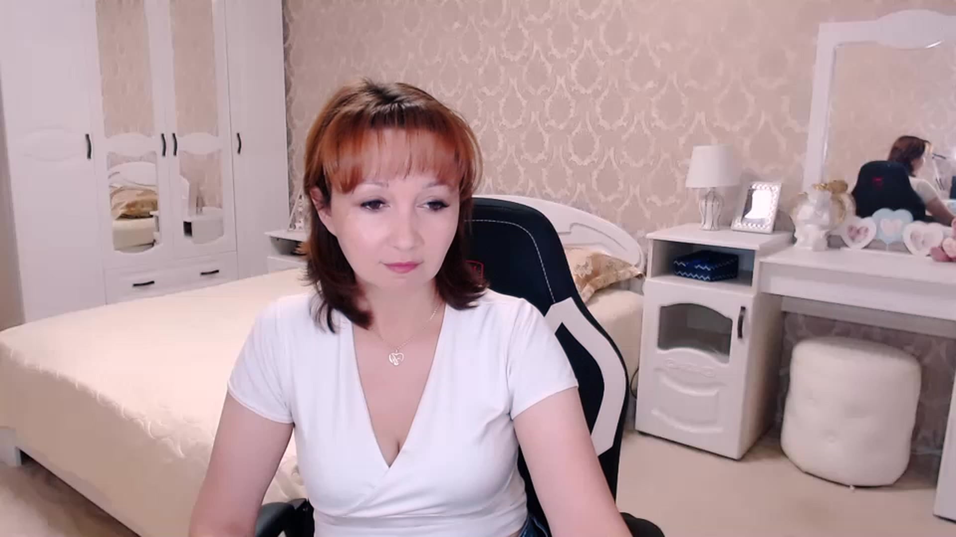 Gallery image thumbnail from AdeleMoran's myfreecams stream on, 08/13/2023, 16:33 image 3 of 20