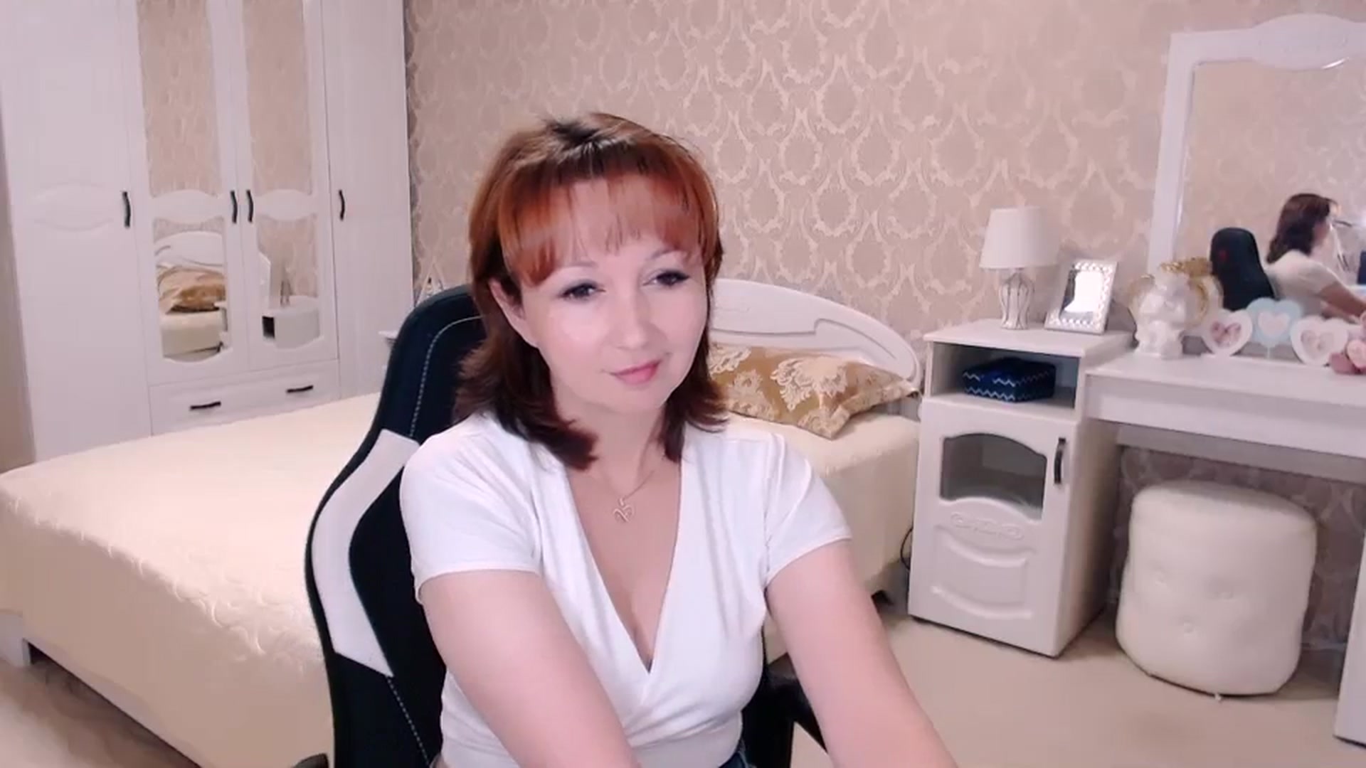 Gallery image thumbnail from AdeleMoran's myfreecams stream on, 08/13/2023, 17:27 image 5 of 20