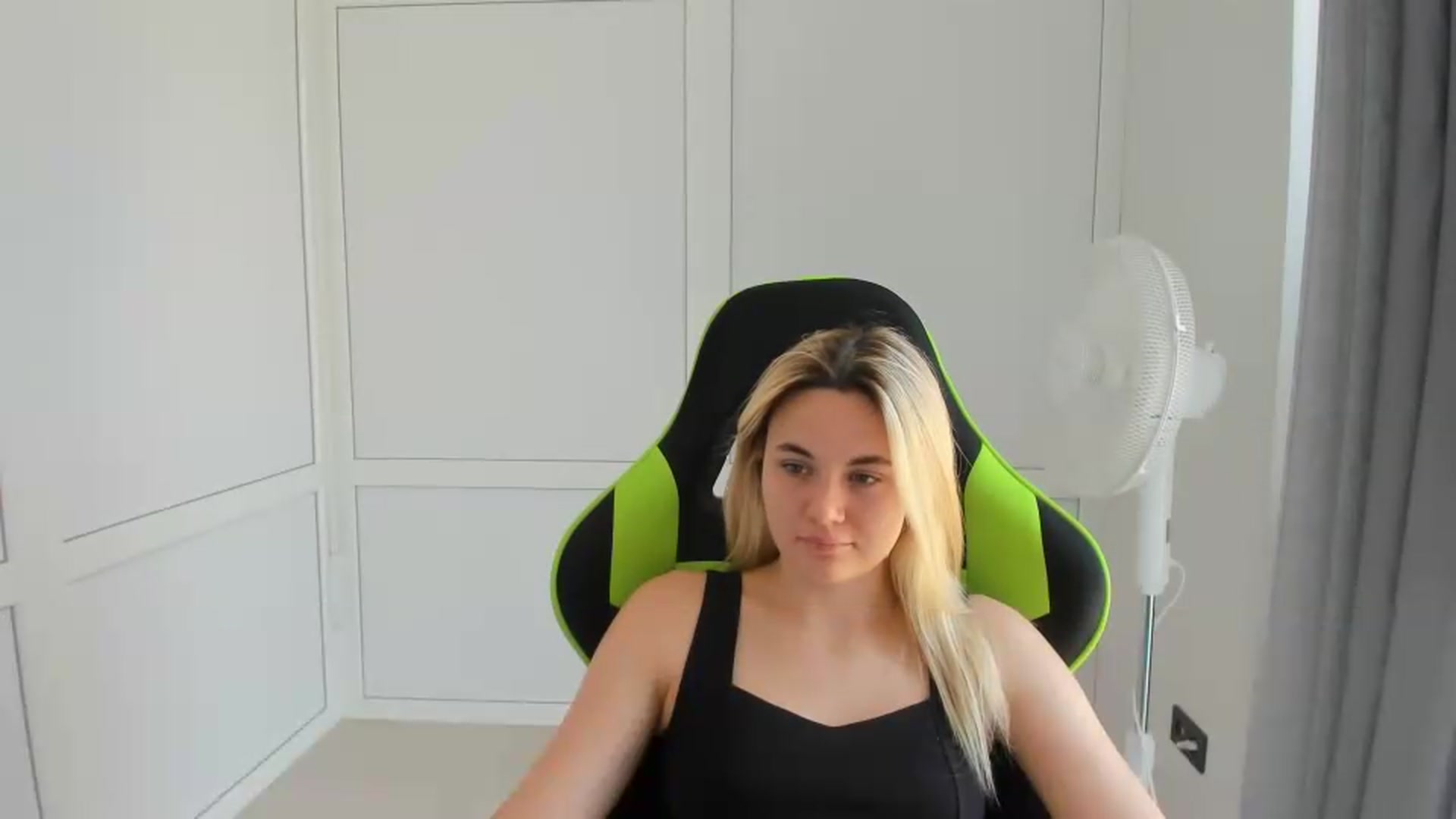 Gallery image thumbnail from AdeliaSol's myfreecams stream on, 08/10/2026, 09:44 image 5 of 20
