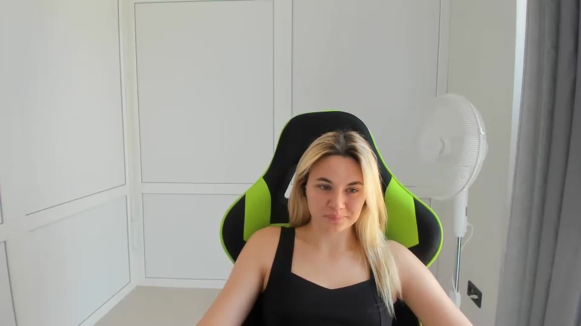 Gallery image thumbnail from AdeliaSol's myfreecams stream on, 08/10/2026, 09:44 image 6 of 20