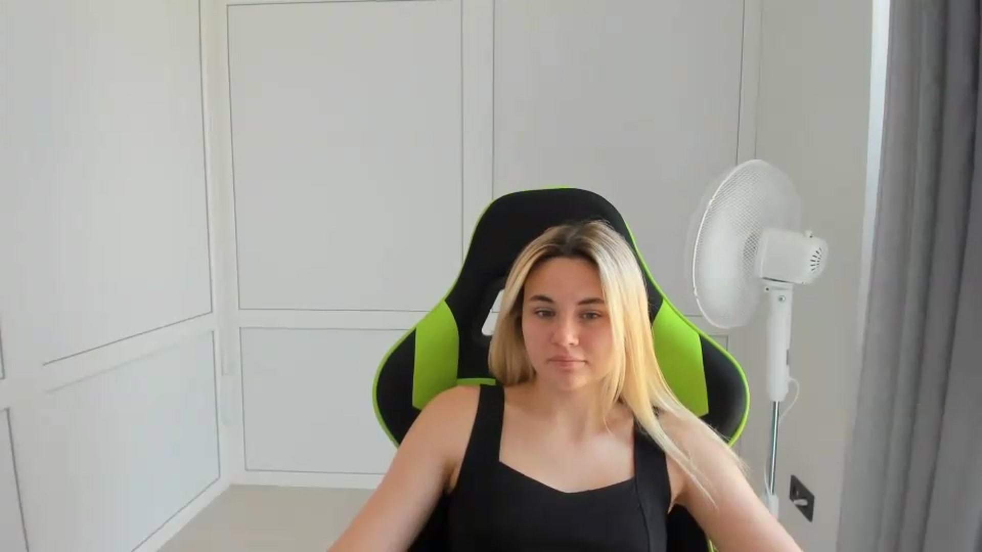 Gallery image thumbnail from AdeliaSol's myfreecams stream on, 08/10/2026, 09:44 image 7 of 20