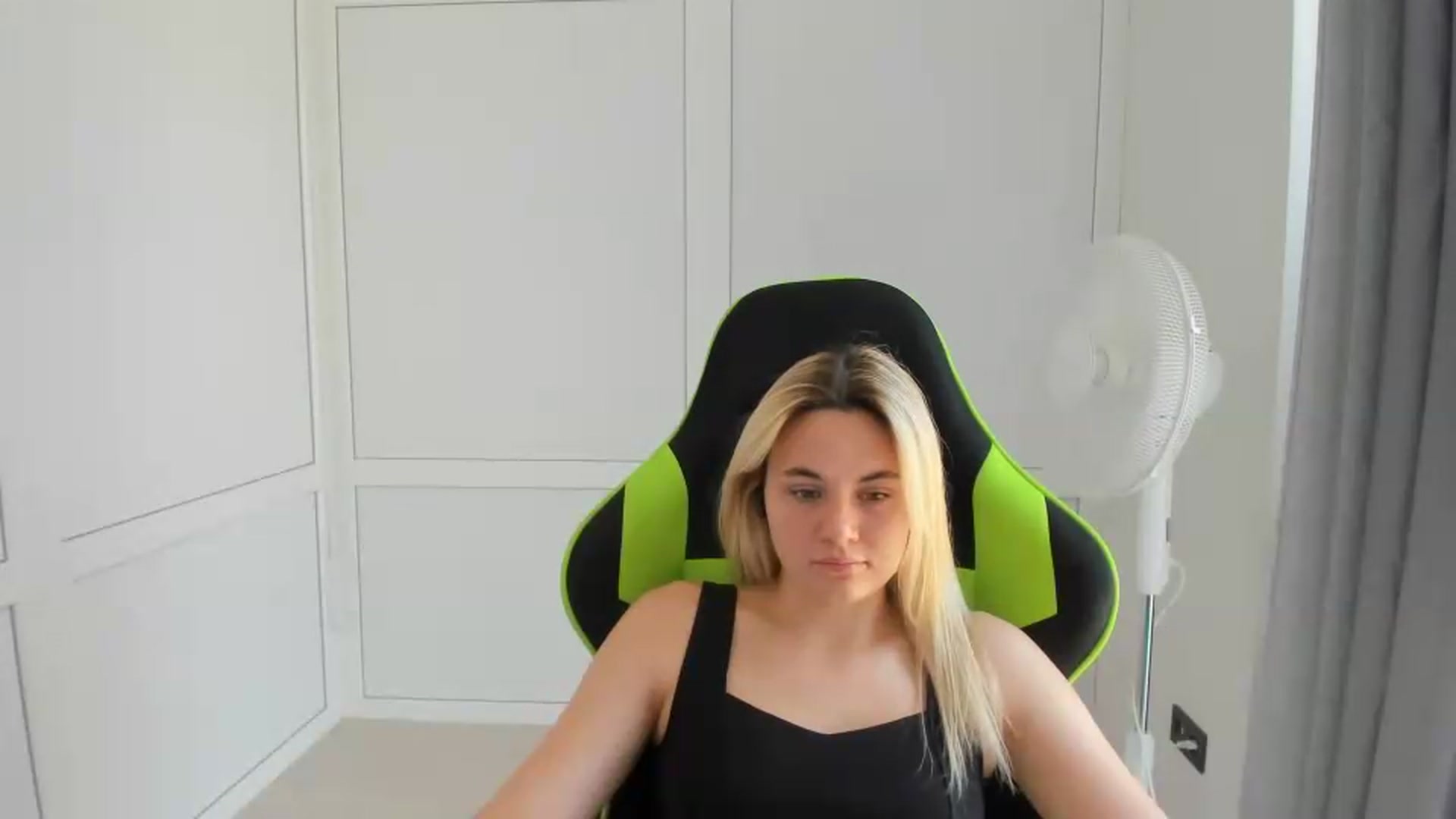 Gallery image thumbnail from AdeliaSol's myfreecams stream on, 08/10/2026, 09:44 image 16 of 20