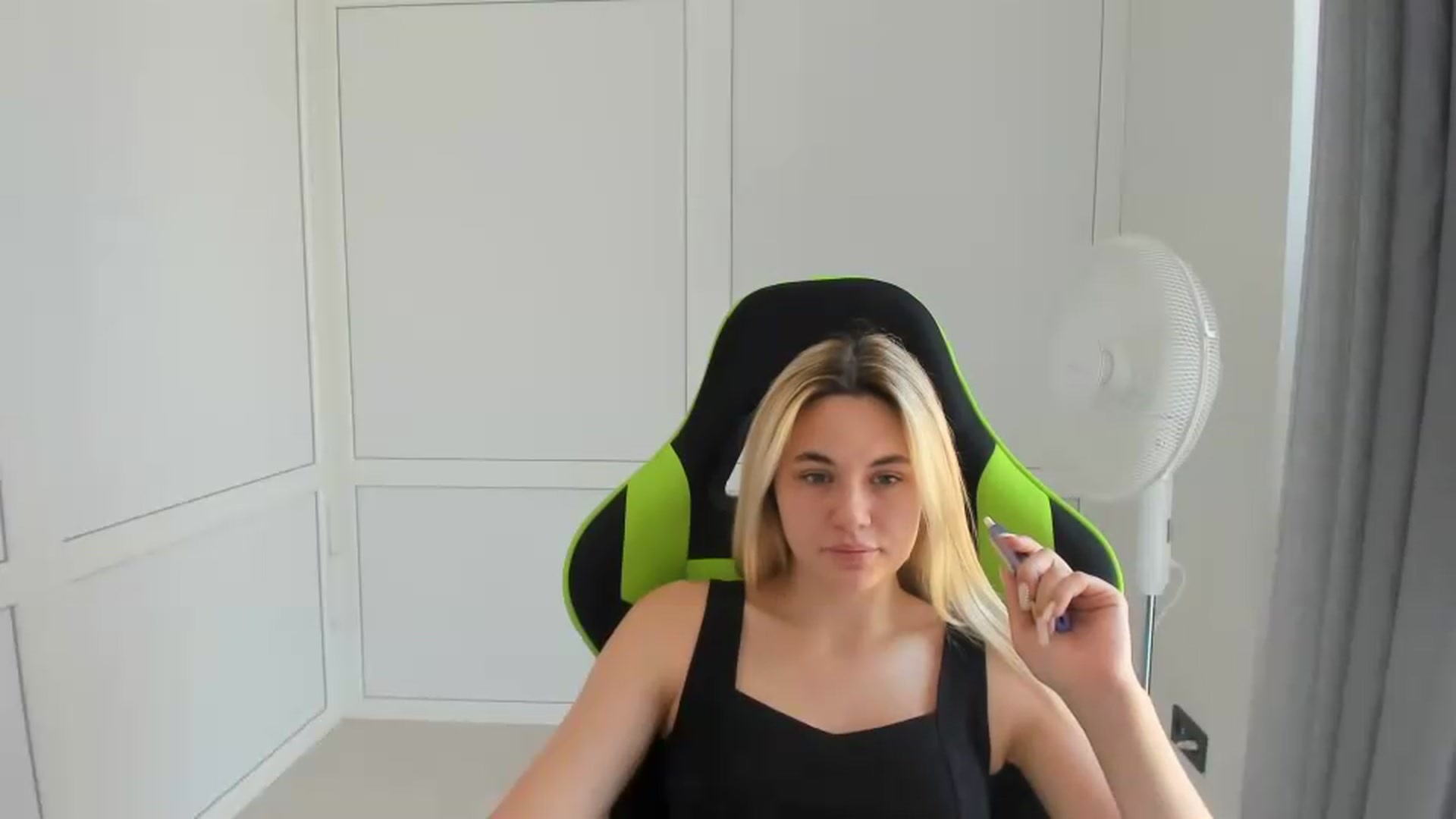 Gallery image thumbnail from AdeliaSol's myfreecams stream on, 08/10/2026, 09:44 image 9 of 20