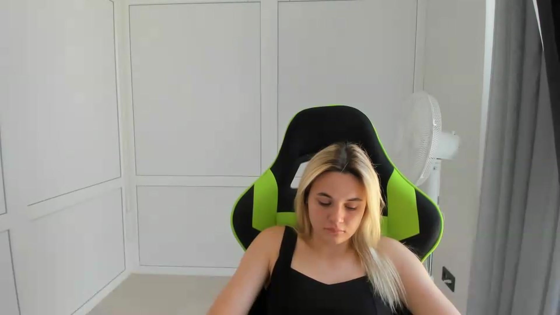 Gallery image thumbnail from AdeliaSol's myfreecams stream on, 08/10/2026, 10:52 image 8 of 20