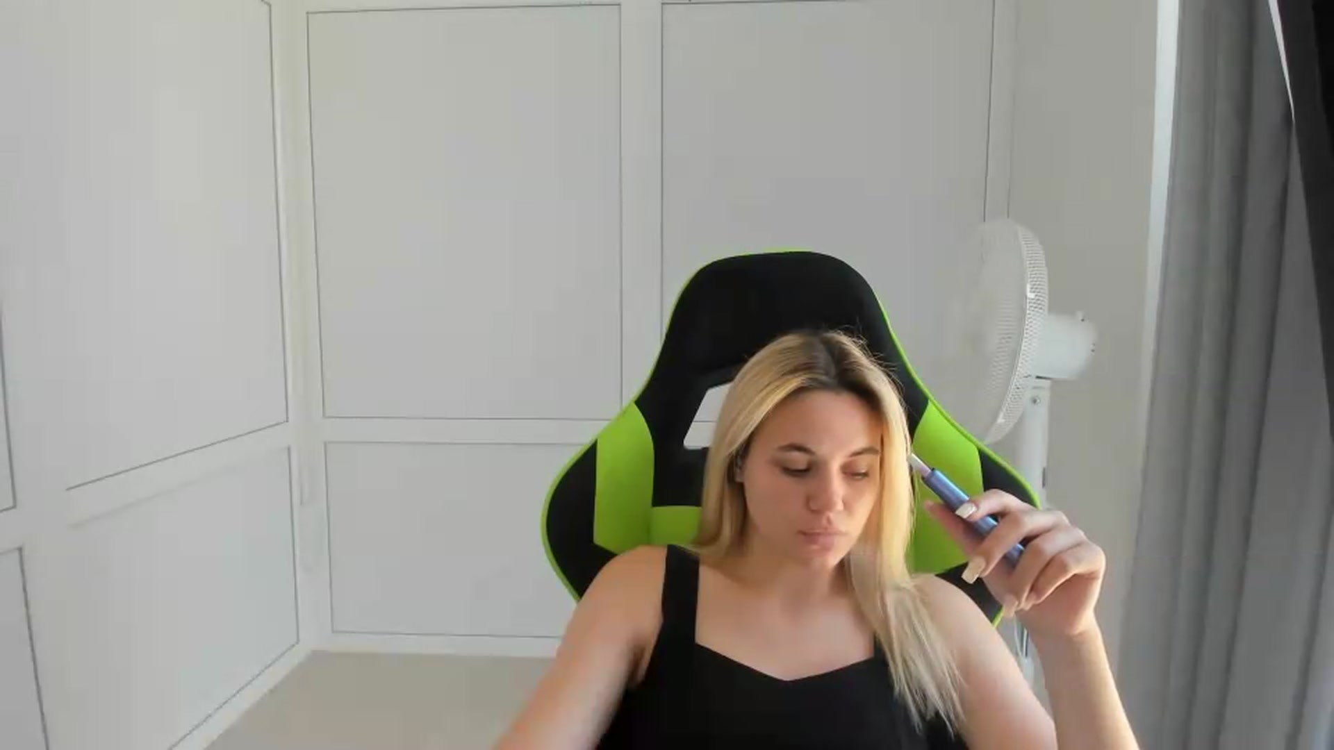 Gallery image thumbnail from AdeliaSol's myfreecams stream on, 08/10/2026, 10:52 image 4 of 20