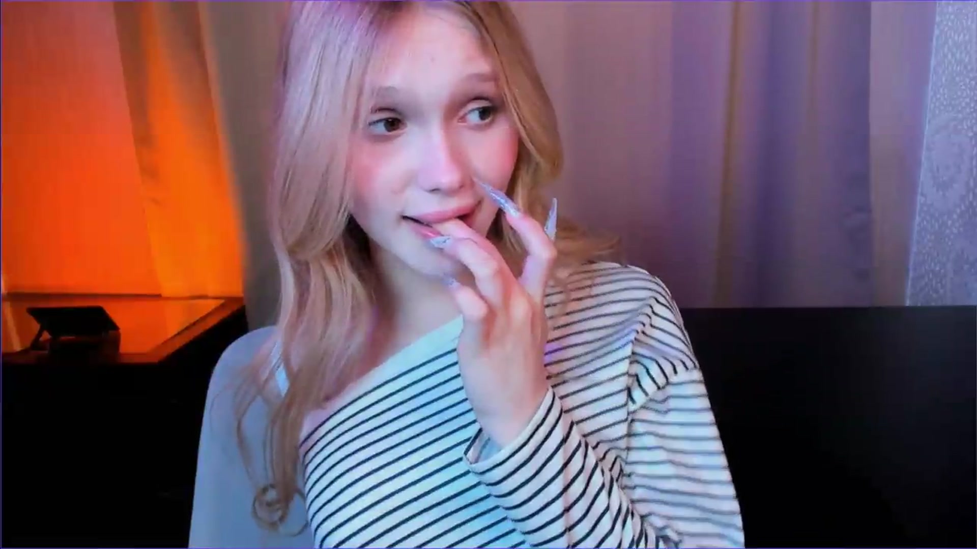 Gallery image thumbnail from AdelineCrash's myfreecams stream on, 06/05/2026, 08:15 image 4 of 20