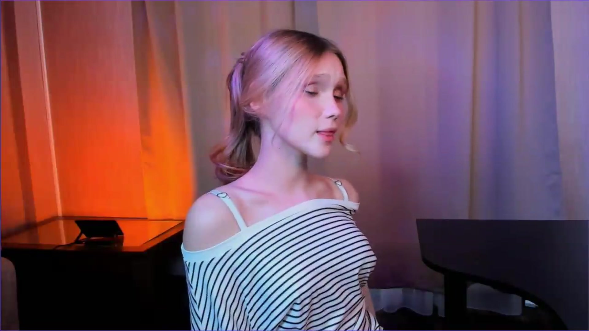 Gallery image thumbnail from AdelineCrash's myfreecams stream on, 06/05/2026, 08:53 image 5 of 20