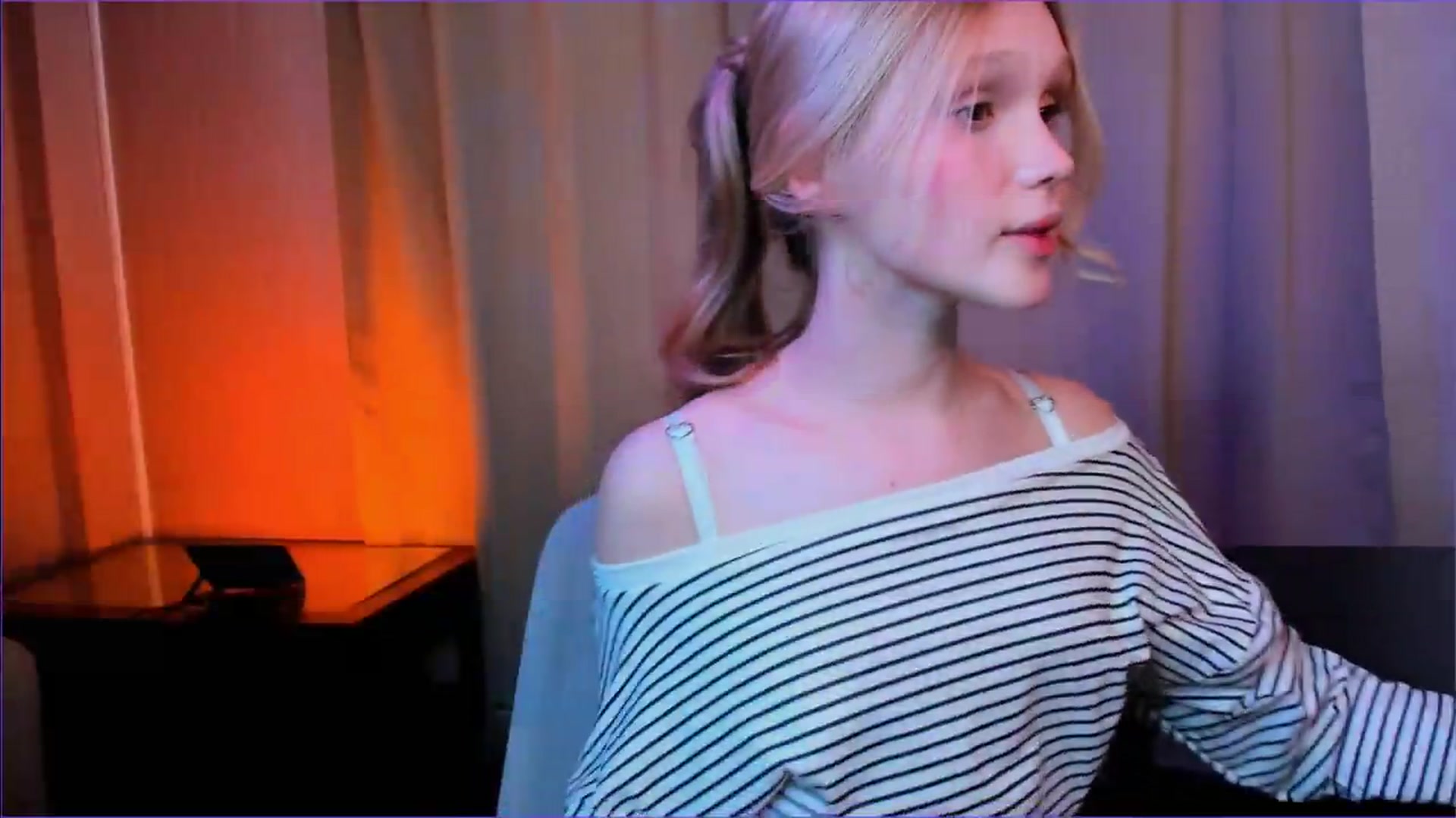Gallery image thumbnail from AdelineCrash's myfreecams stream on, 06/05/2026, 08:53 image 4 of 20
