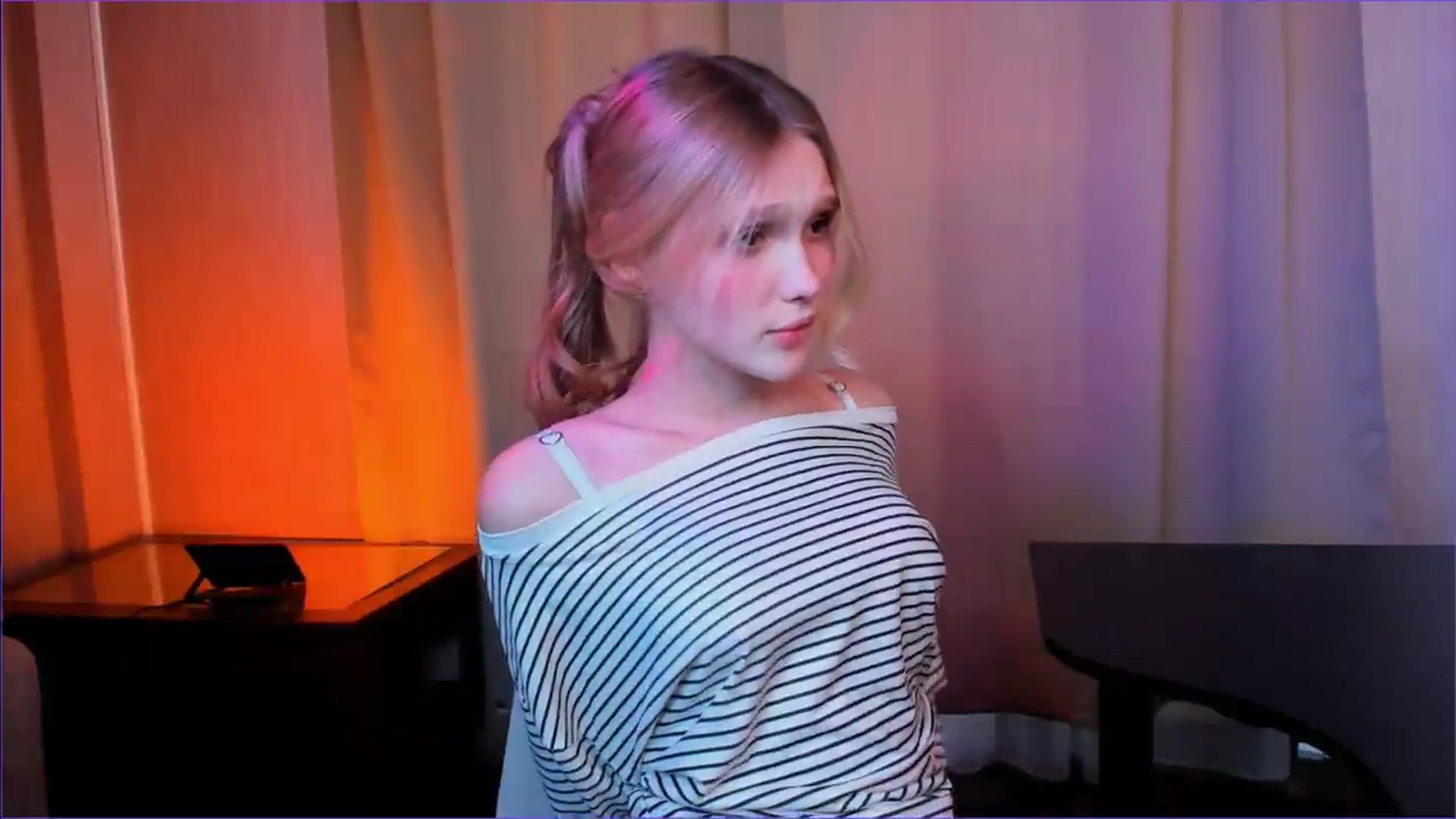 Gallery image thumbnail from AdelineCrash's myfreecams stream on, 06/05/2026, 08:53 image 8 of 20