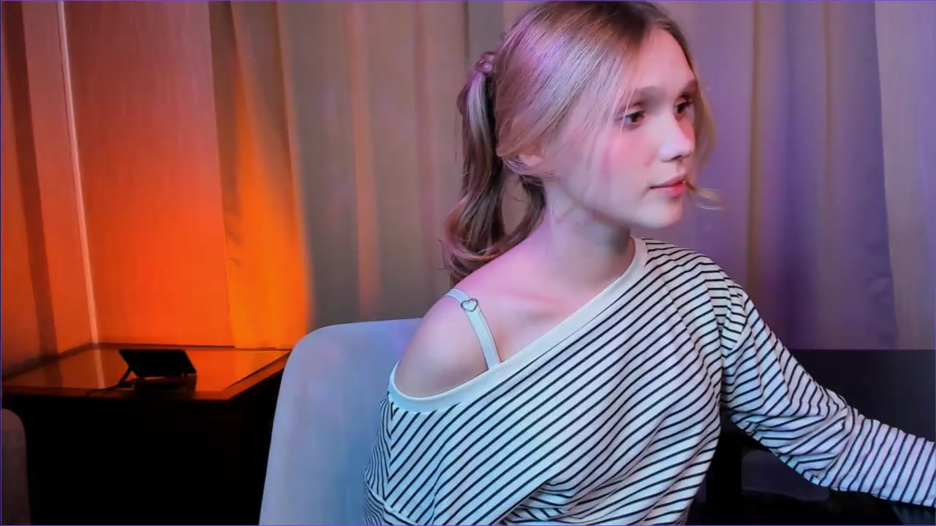 Gallery image thumbnail from AdelineCrash's myfreecams stream on, 06/05/2026, 08:53 image 3 of 20