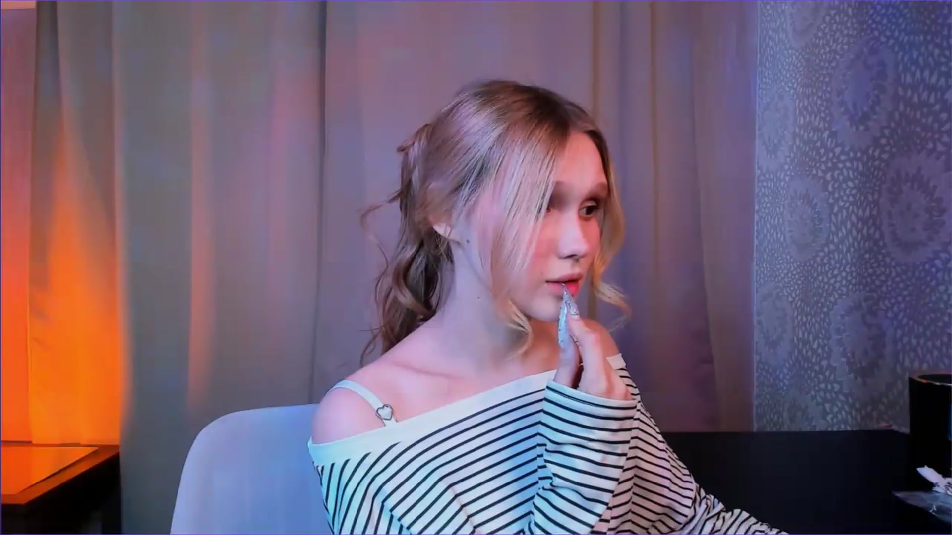 Gallery image thumbnail from AdelineCrash's myfreecams stream on, 06/05/2026, 09:46 image 14 of 20