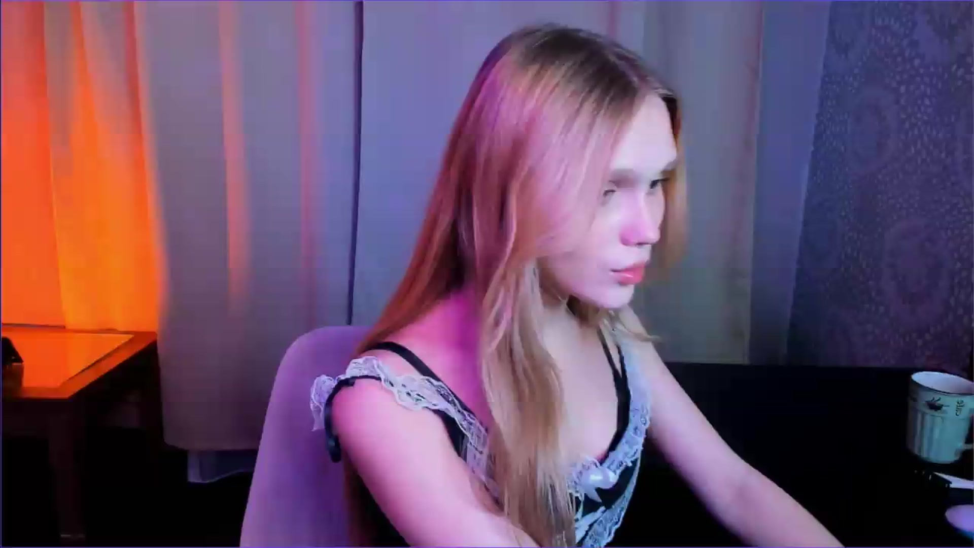 Gallery image thumbnail from AdelineCrash's myfreecams stream on, 06/10/2026, 12:58 image 12 of 20