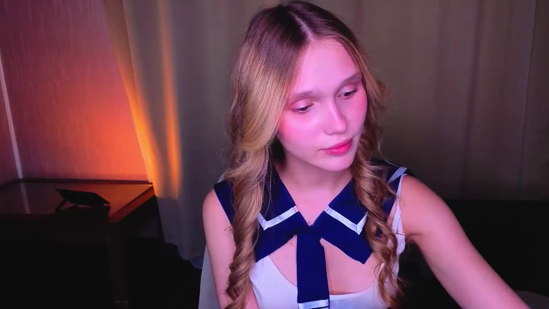 Gallery image thumbnail from AdelineCrash's myfreecams stream on, 07/19/2026, 09:29 image 17 of 20