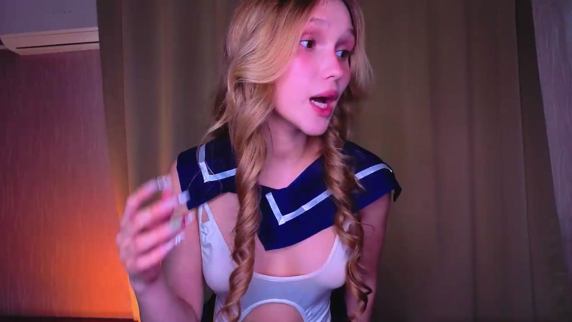 Gallery image thumbnail from AdelineCrash's myfreecams stream on, 07/19/2026, 09:29 image 11 of 20