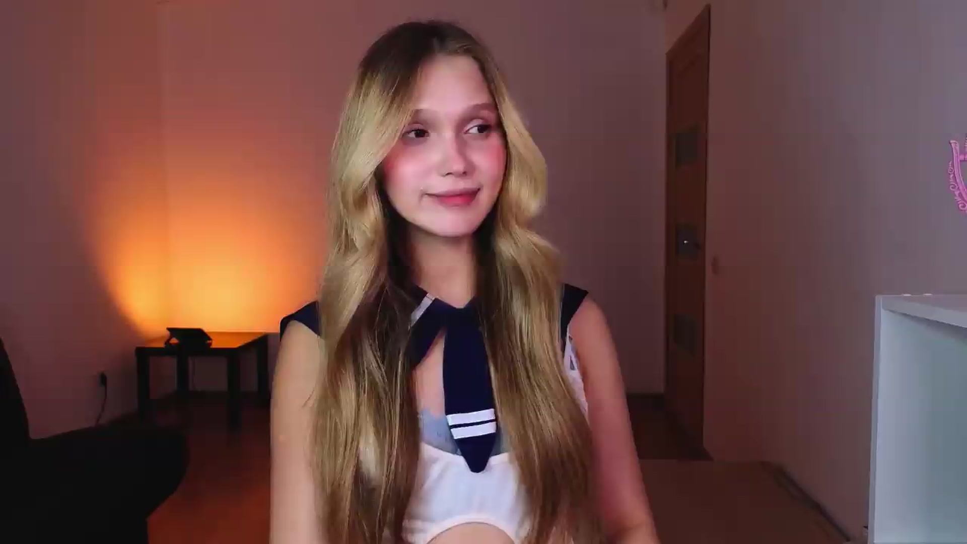 Gallery image thumbnail from AdelineCrash's myfreecams stream on, 08/11/2026, 11:25 image 11 of 20