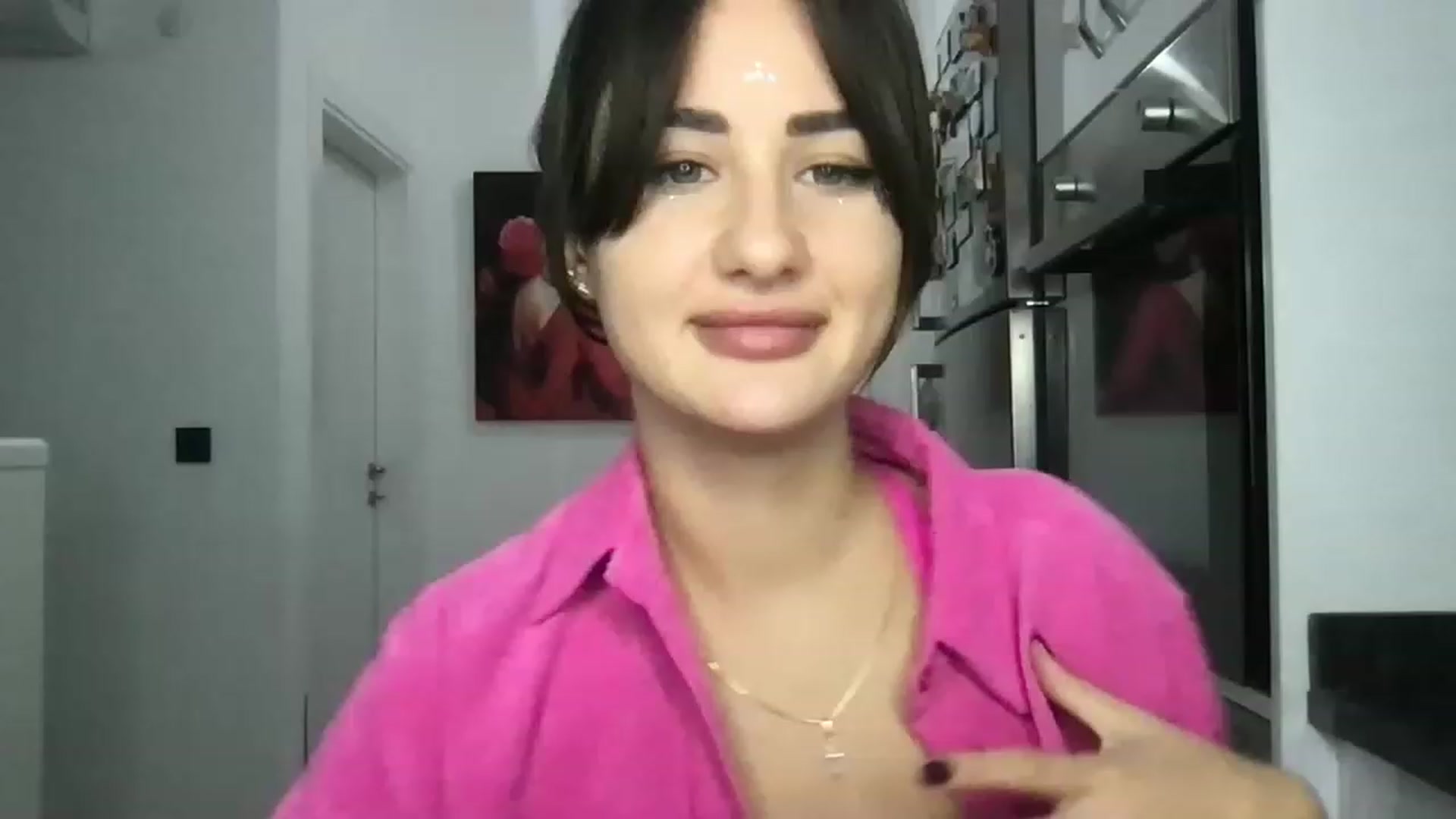Gallery image thumbnail from Adell777's myfreecams stream on, 12/31/2022, 18:44 image 12 of 20