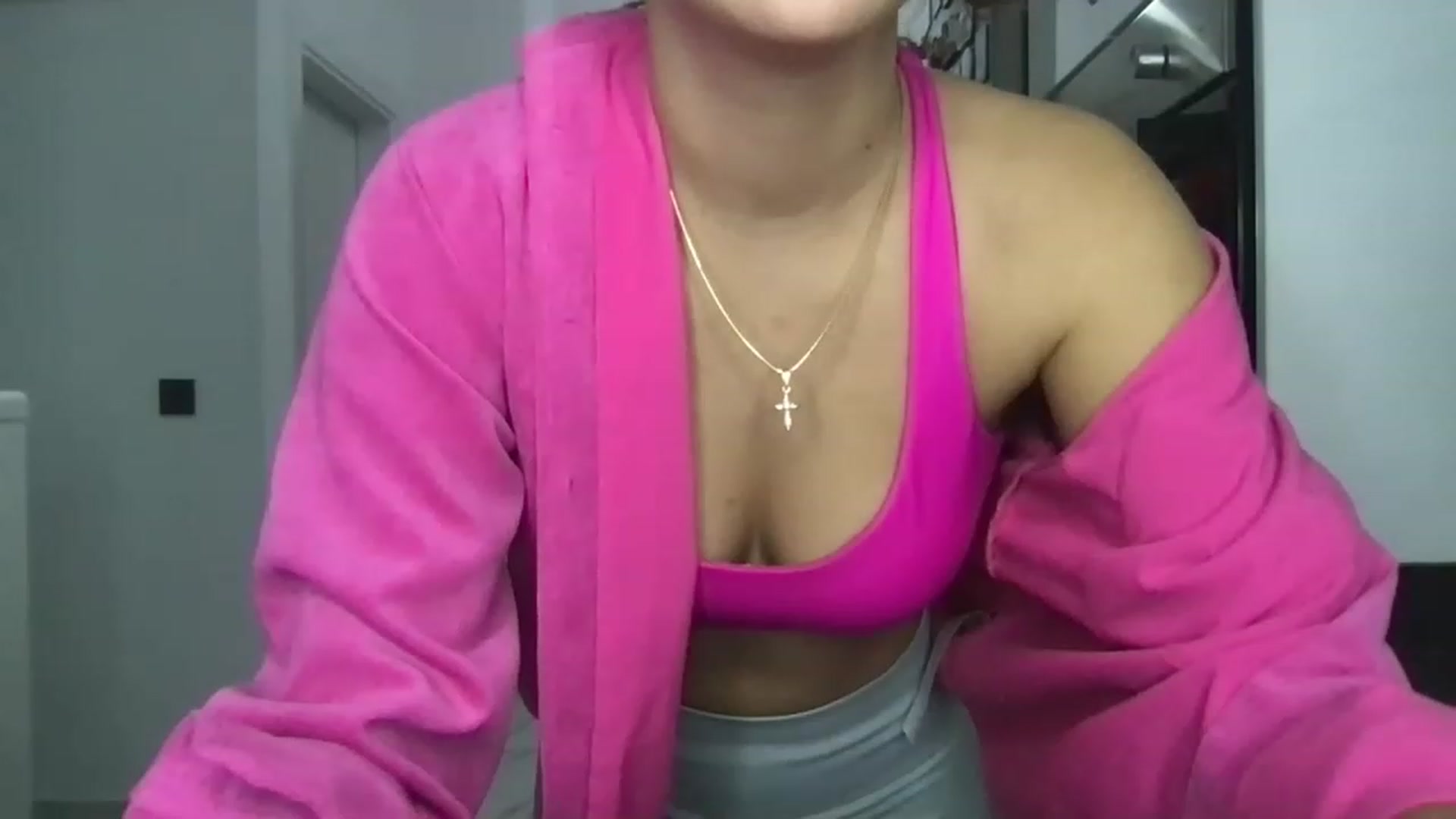 Gallery image thumbnail from Adell777's myfreecams stream on, 12/31/2022, 18:44 image 18 of 20