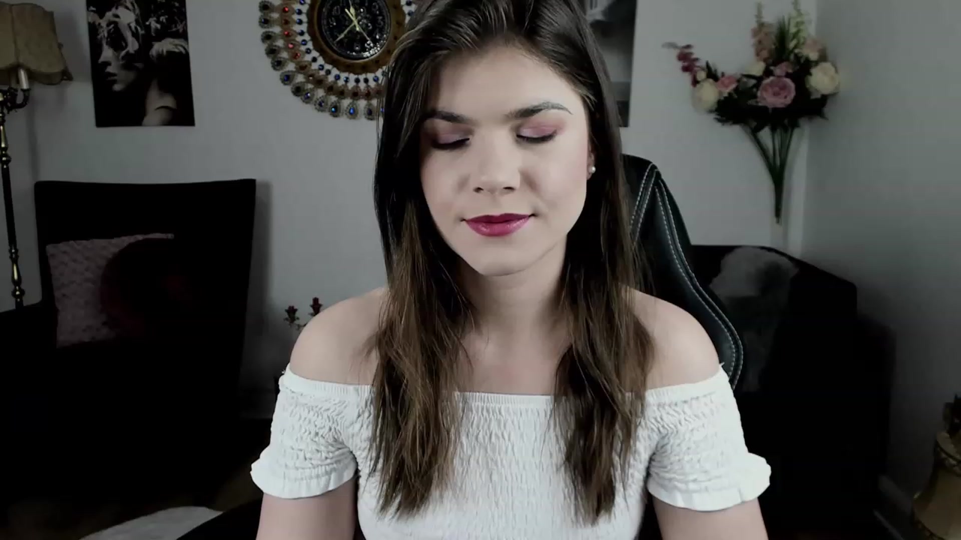 Gallery image thumbnail from Adisonn4you's myfreecams stream on, 02/23/2023, 21:18 image 3 of 20