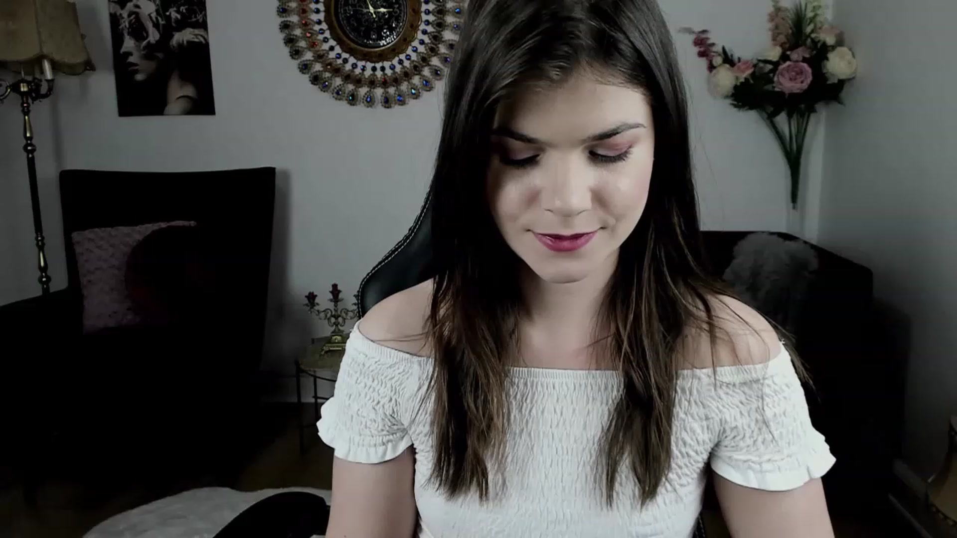 Gallery image thumbnail from Adisonn4you's myfreecams stream on, 02/24/2023, 24:39 image 3 of 20
