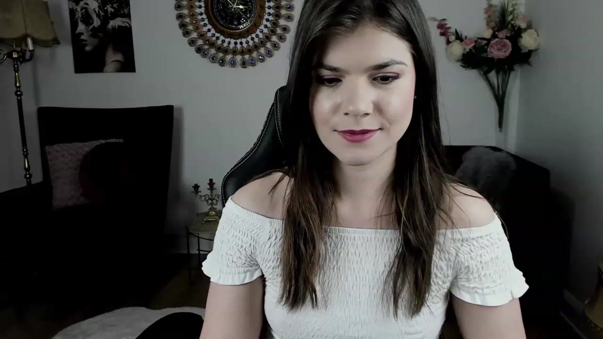 Gallery image thumbnail from Adisonn4you's myfreecams stream on, 02/24/2023, 24:39 image 15 of 20